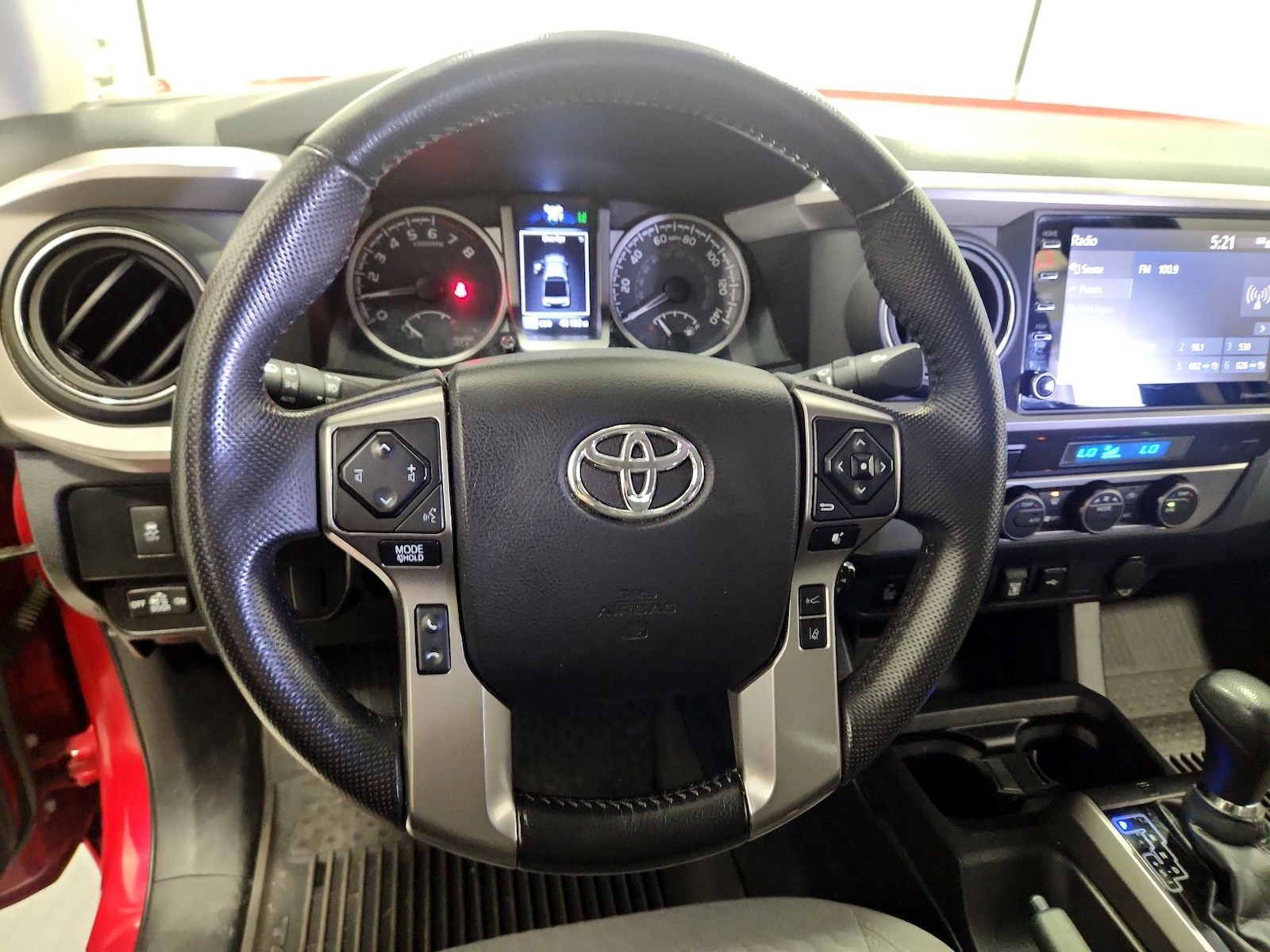 2022 Toyota Tacoma SR5 - Photo 11