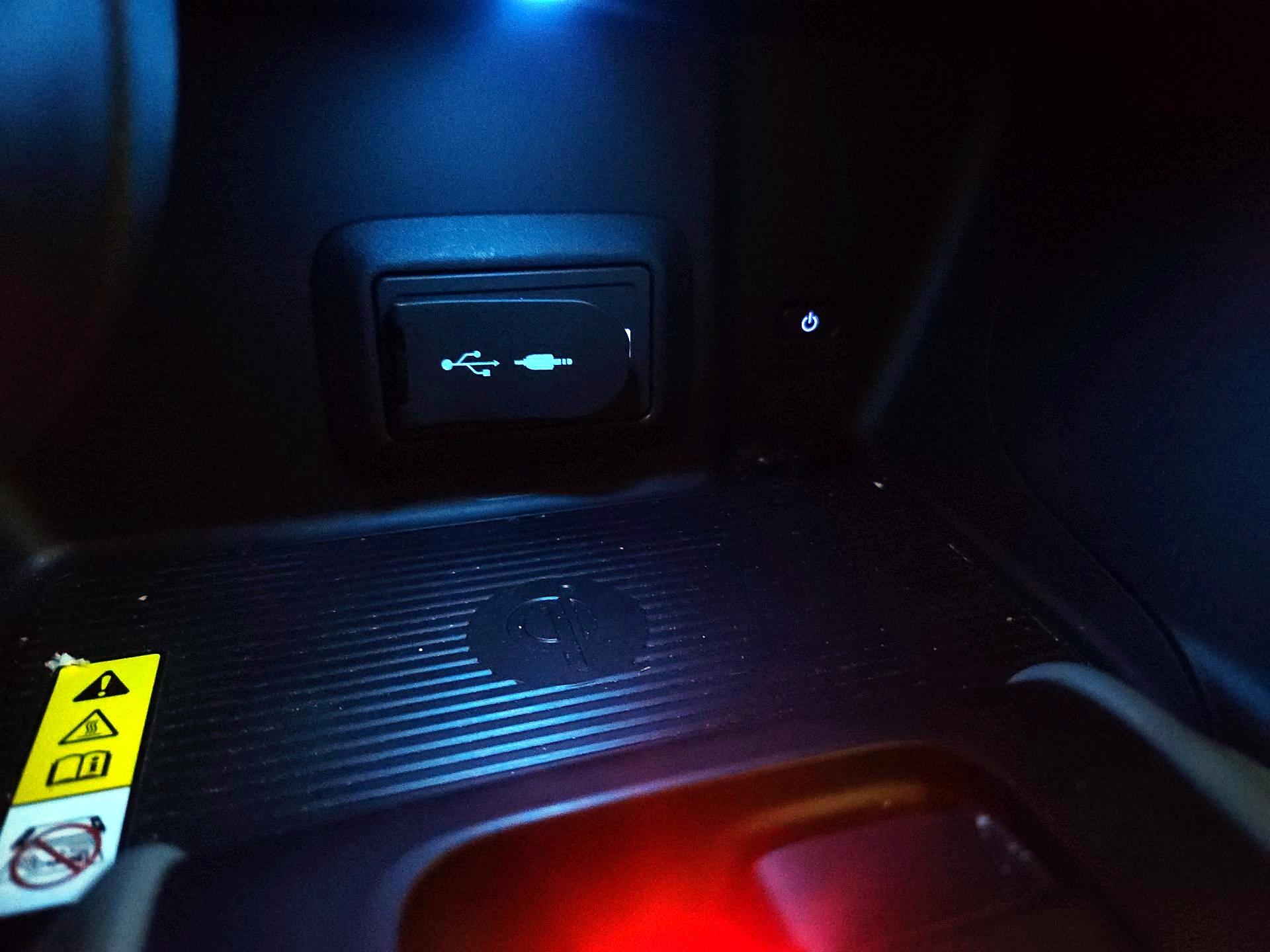 Thumbnail: 2021 Toyota Venza - 18