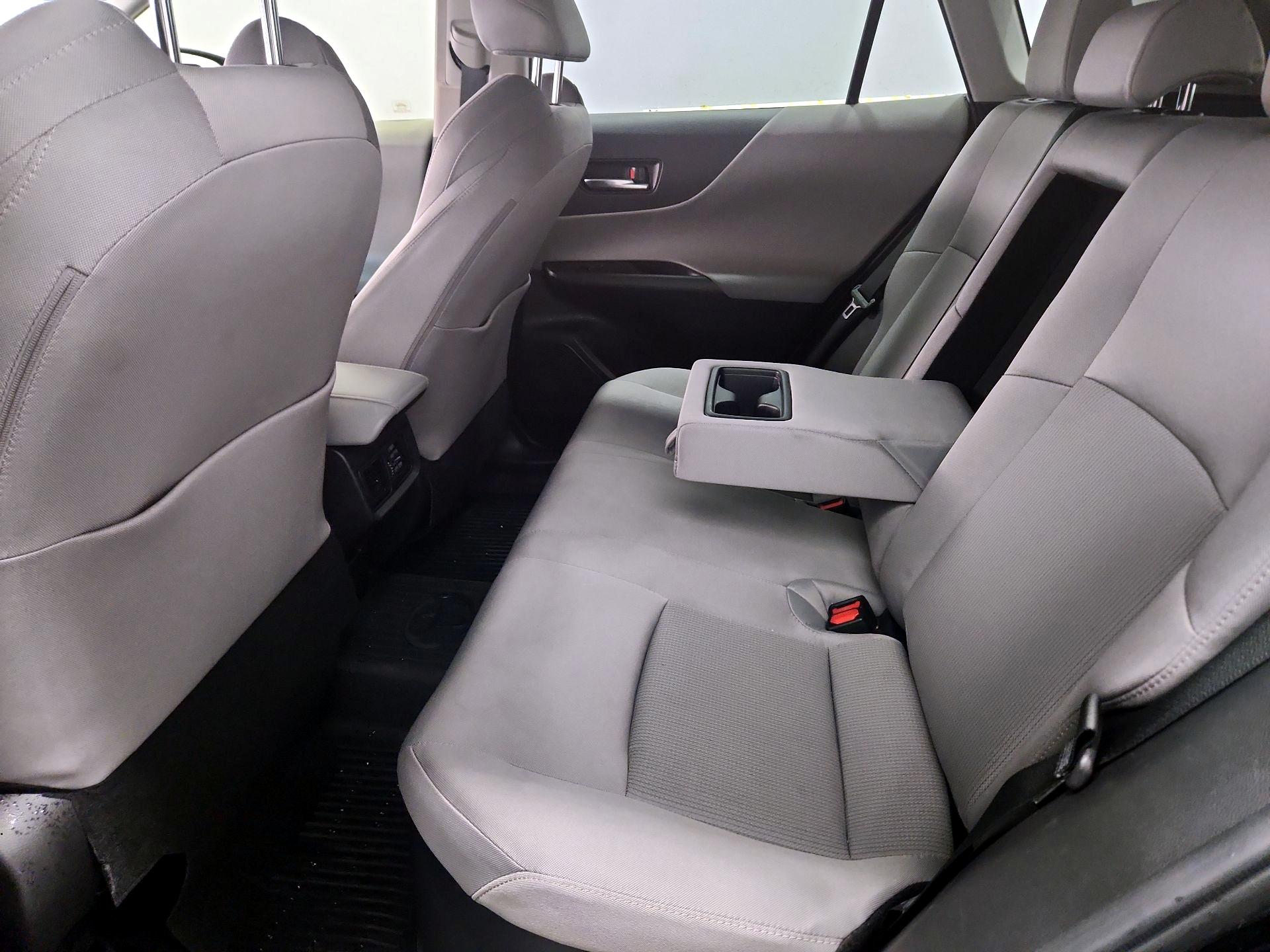 Thumbnail: 2021 Toyota Venza - 19