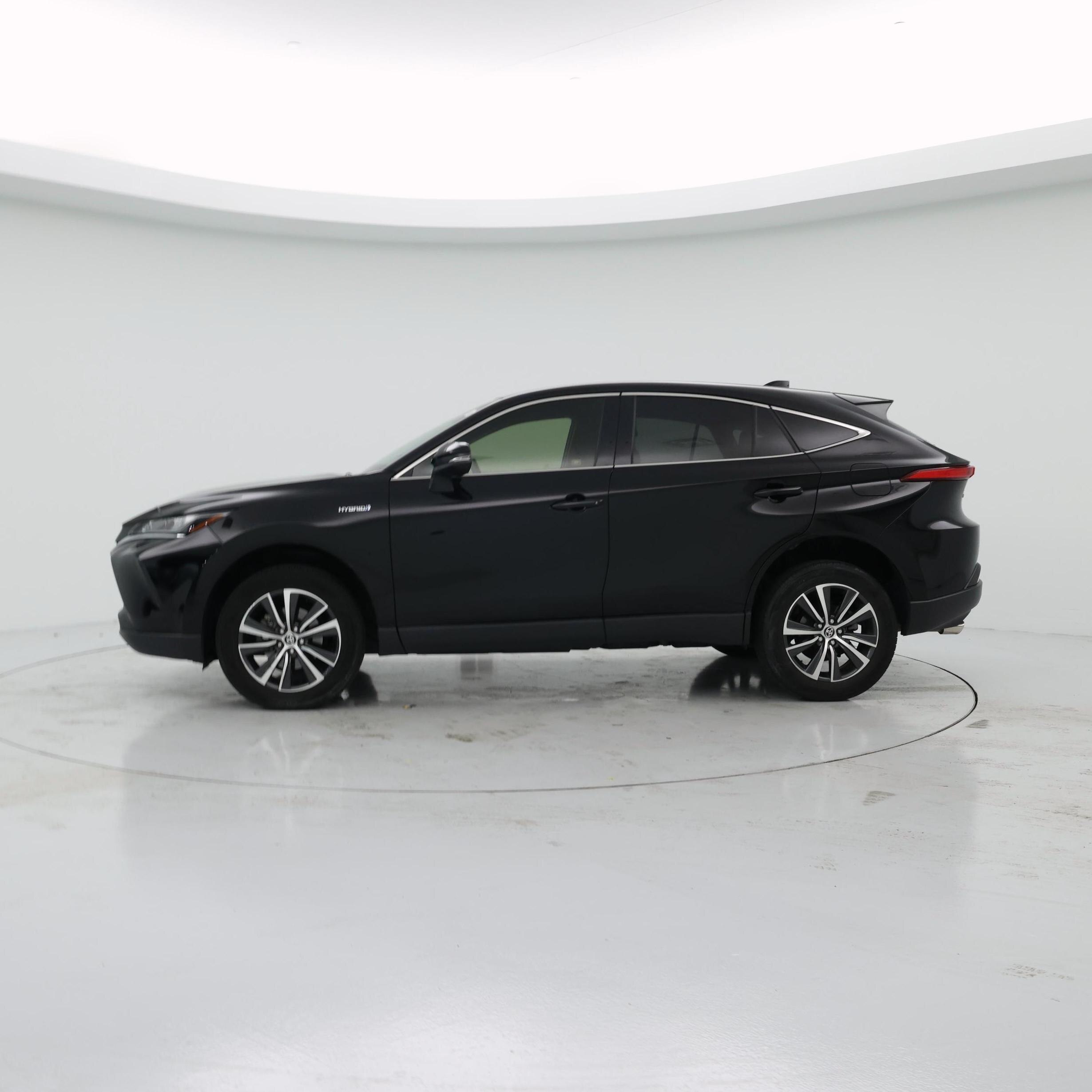 Thumbnail: 2021 Toyota Venza - 3