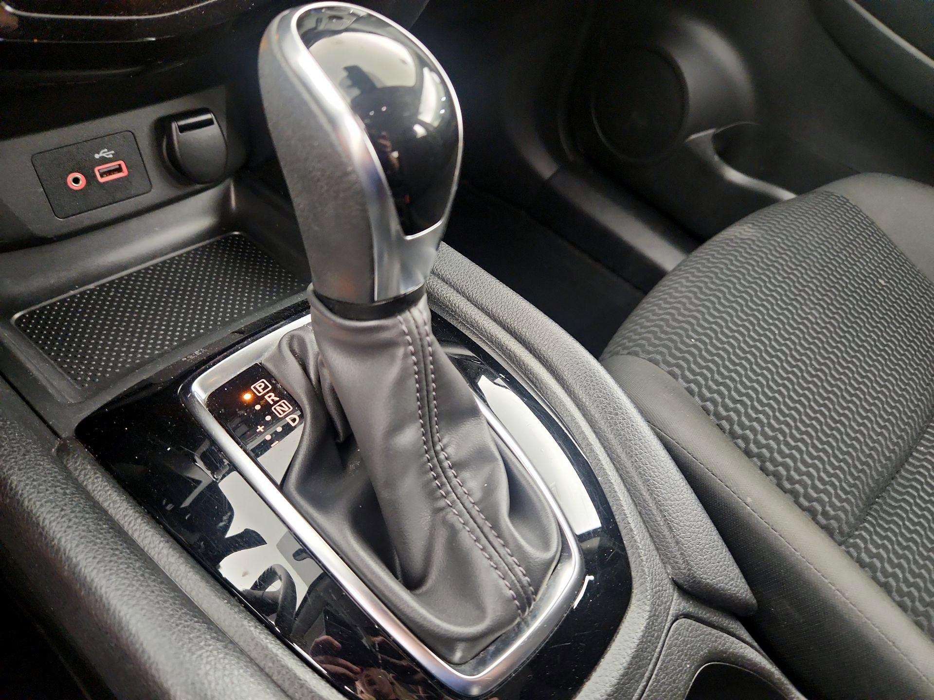 Thumbnail: 2022 Nissan Rogue Sport - 15