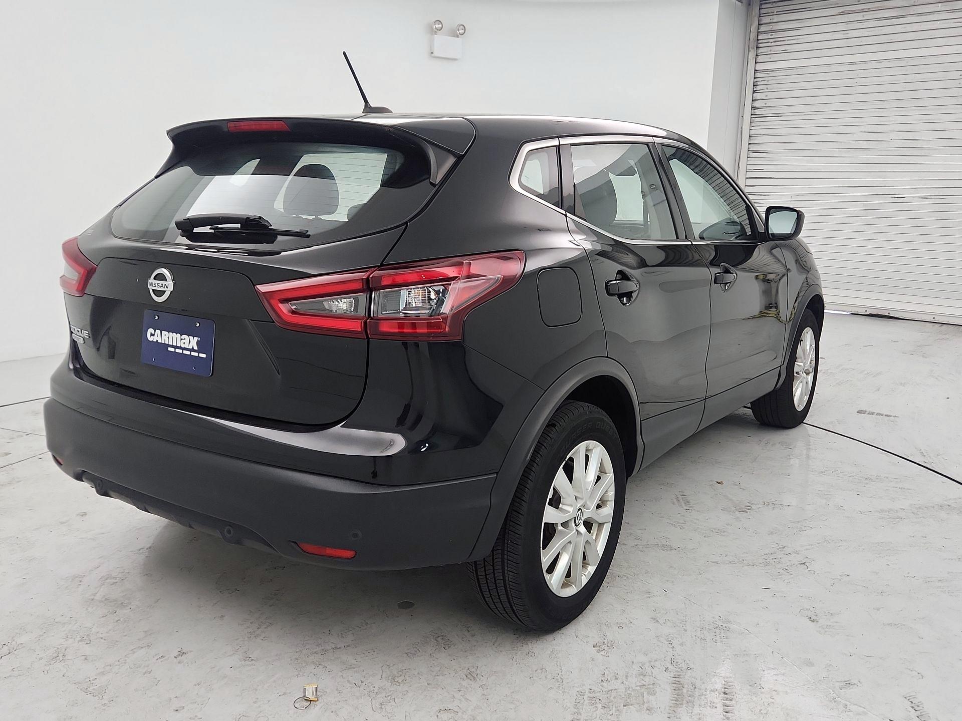 Thumbnail: 2022 Nissan Rogue Sport - 5