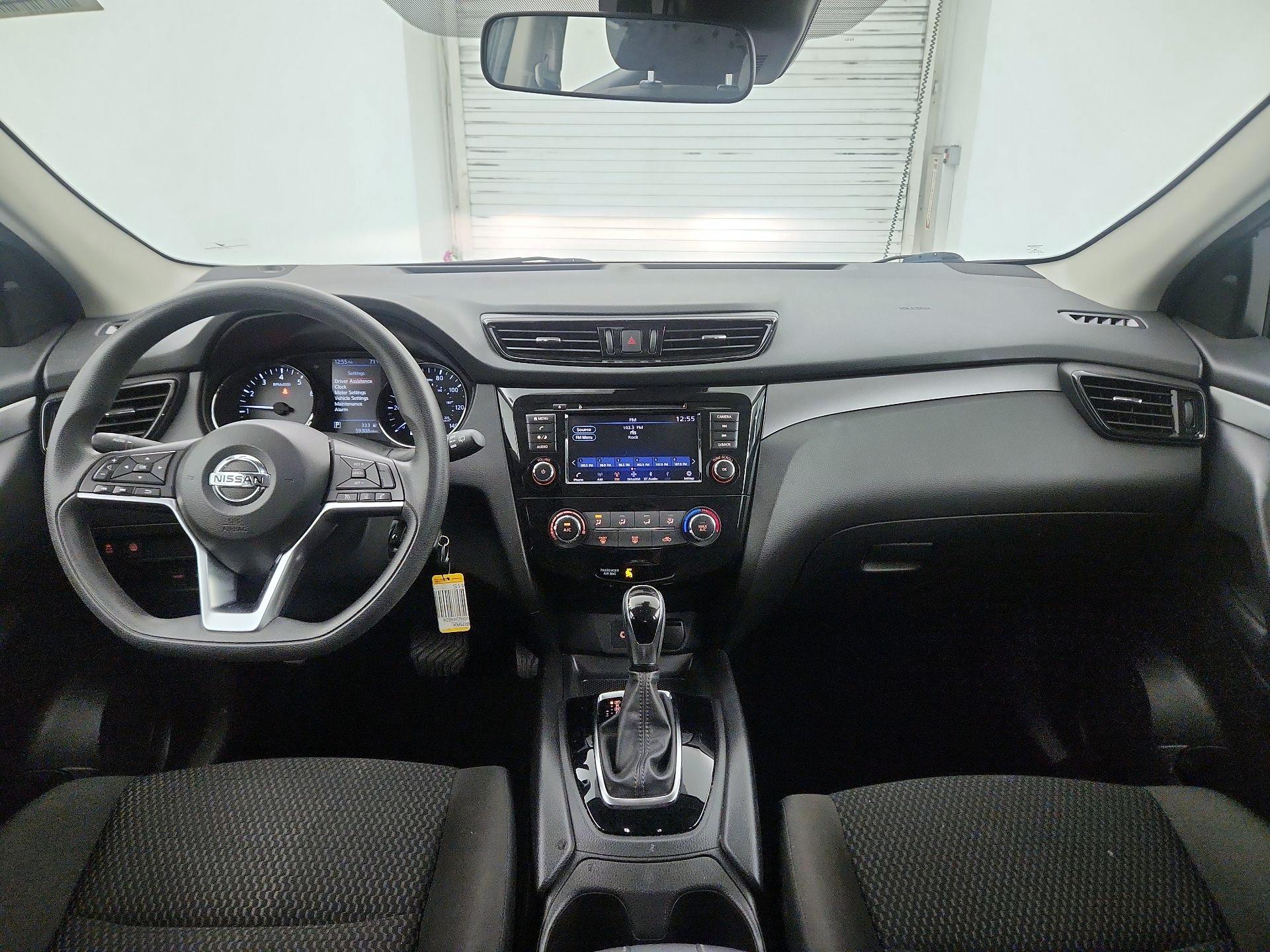 Thumbnail: 2022 Nissan Rogue Sport - 8