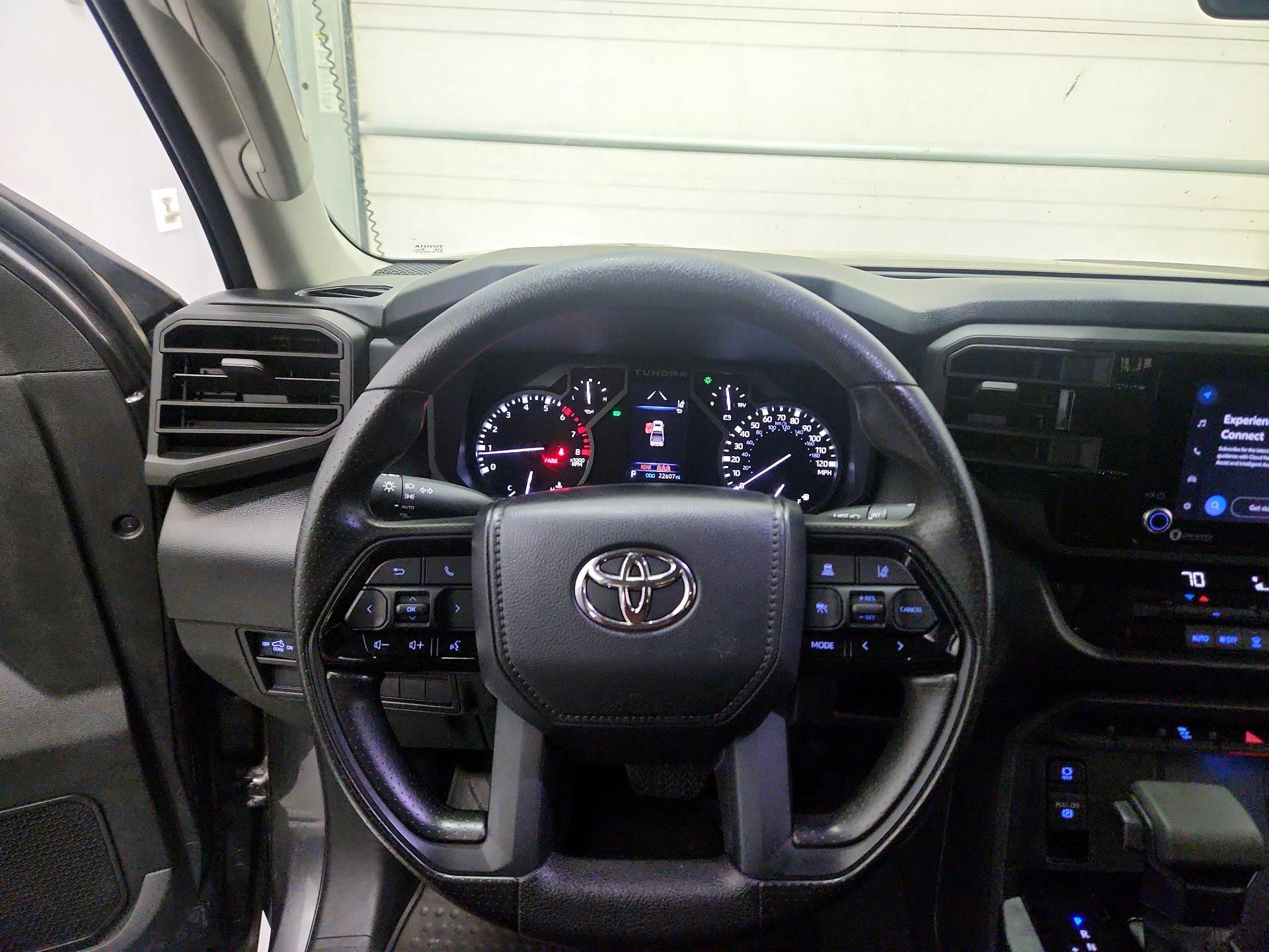 Thumbnail: 2023 Toyota Tundra - 10