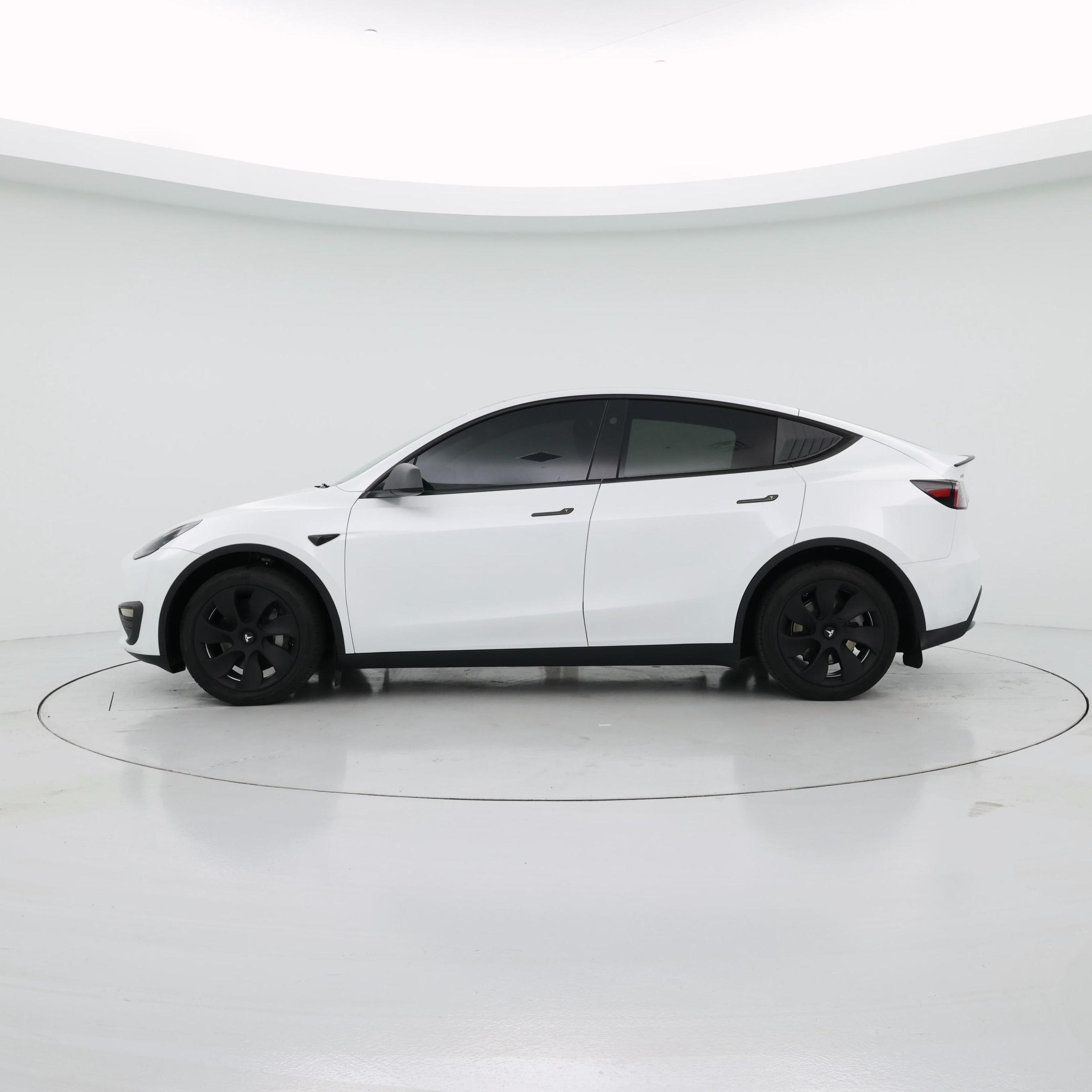 Thumbnail: 2024 Tesla Model Y - 3