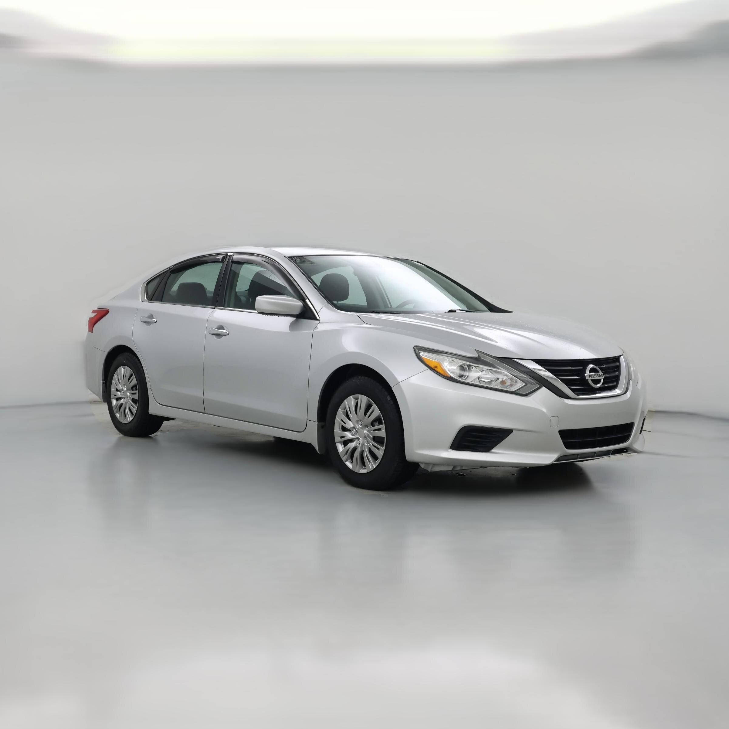 Thumbnail: 2016 Nissan Altima - 1