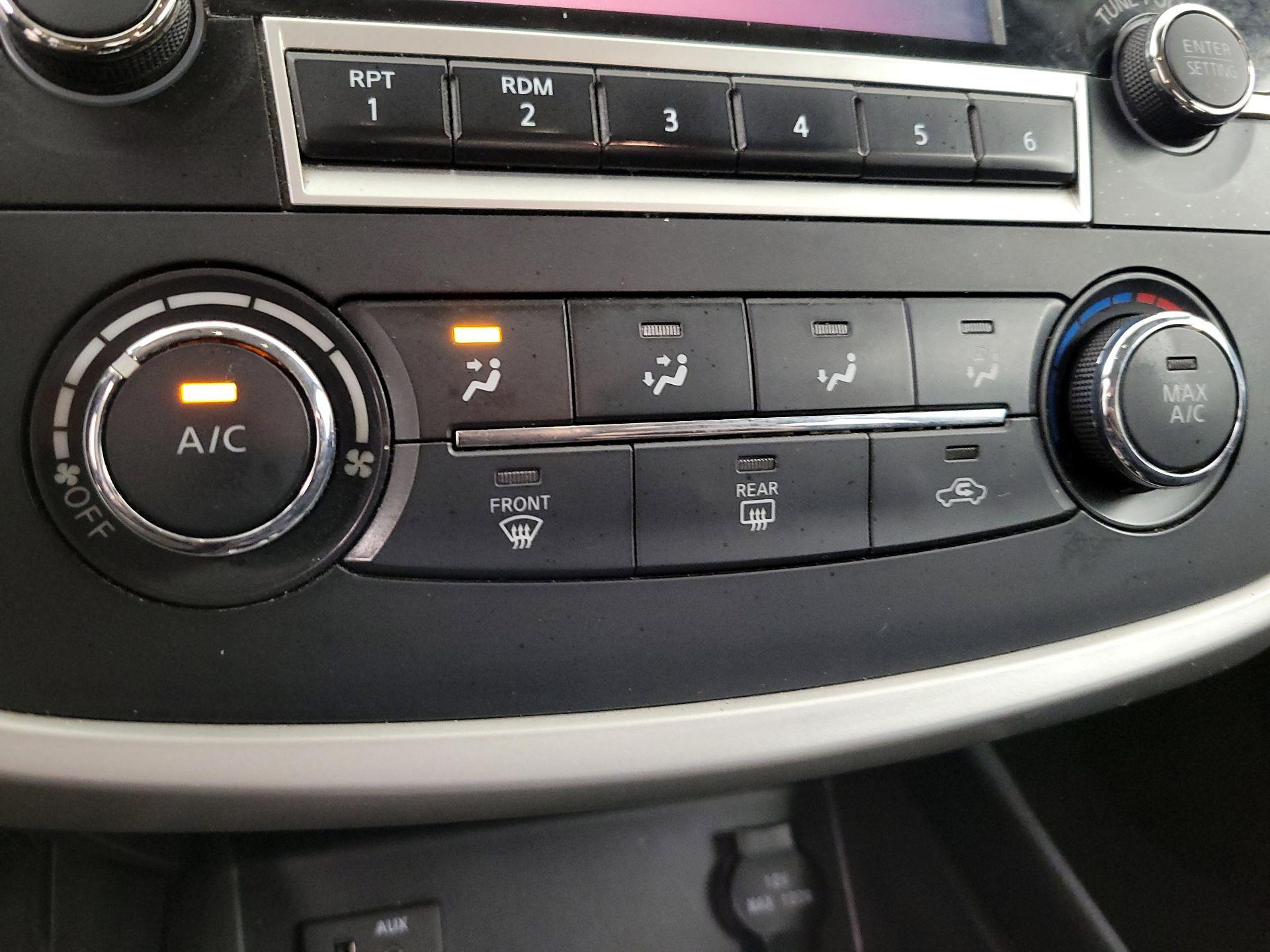 Thumbnail: 2016 Nissan Altima - 16
