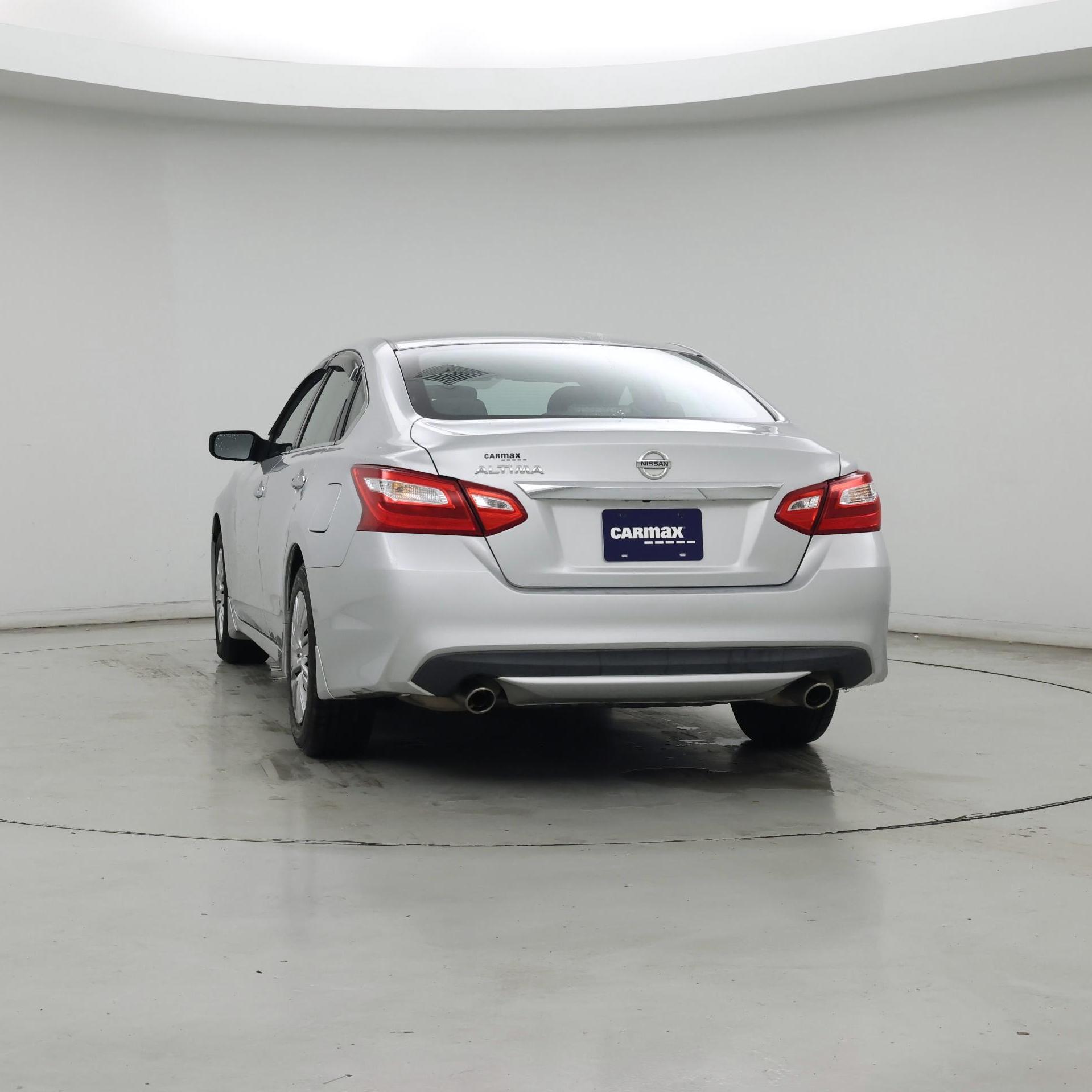 Thumbnail: 2016 Nissan Altima - 6