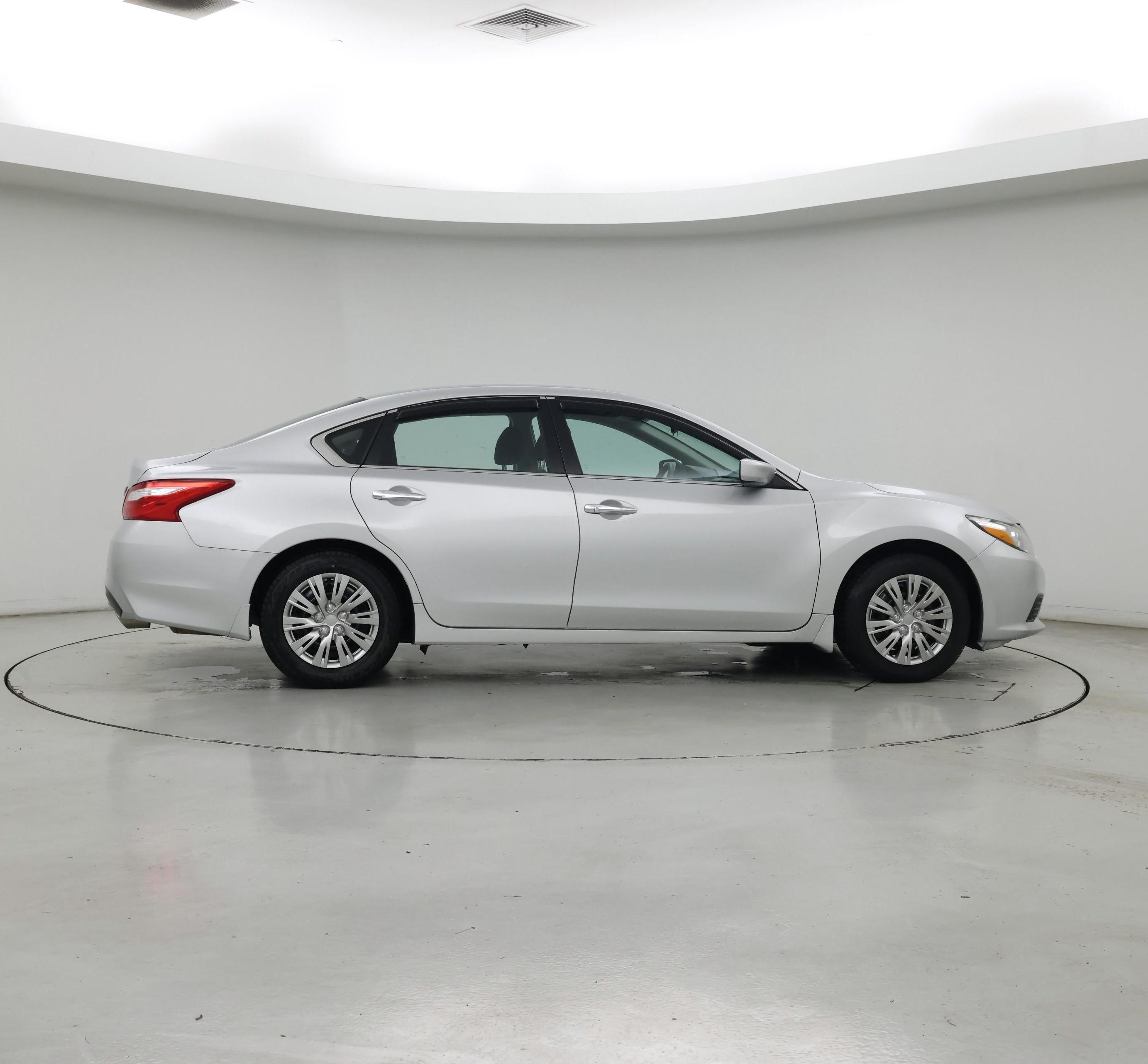 Thumbnail: 2016 Nissan Altima - 7