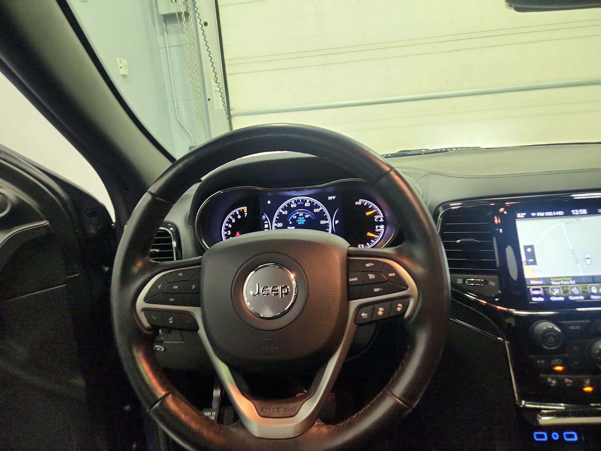 Thumbnail: 2021 Jeep Grand Cherokee - 10