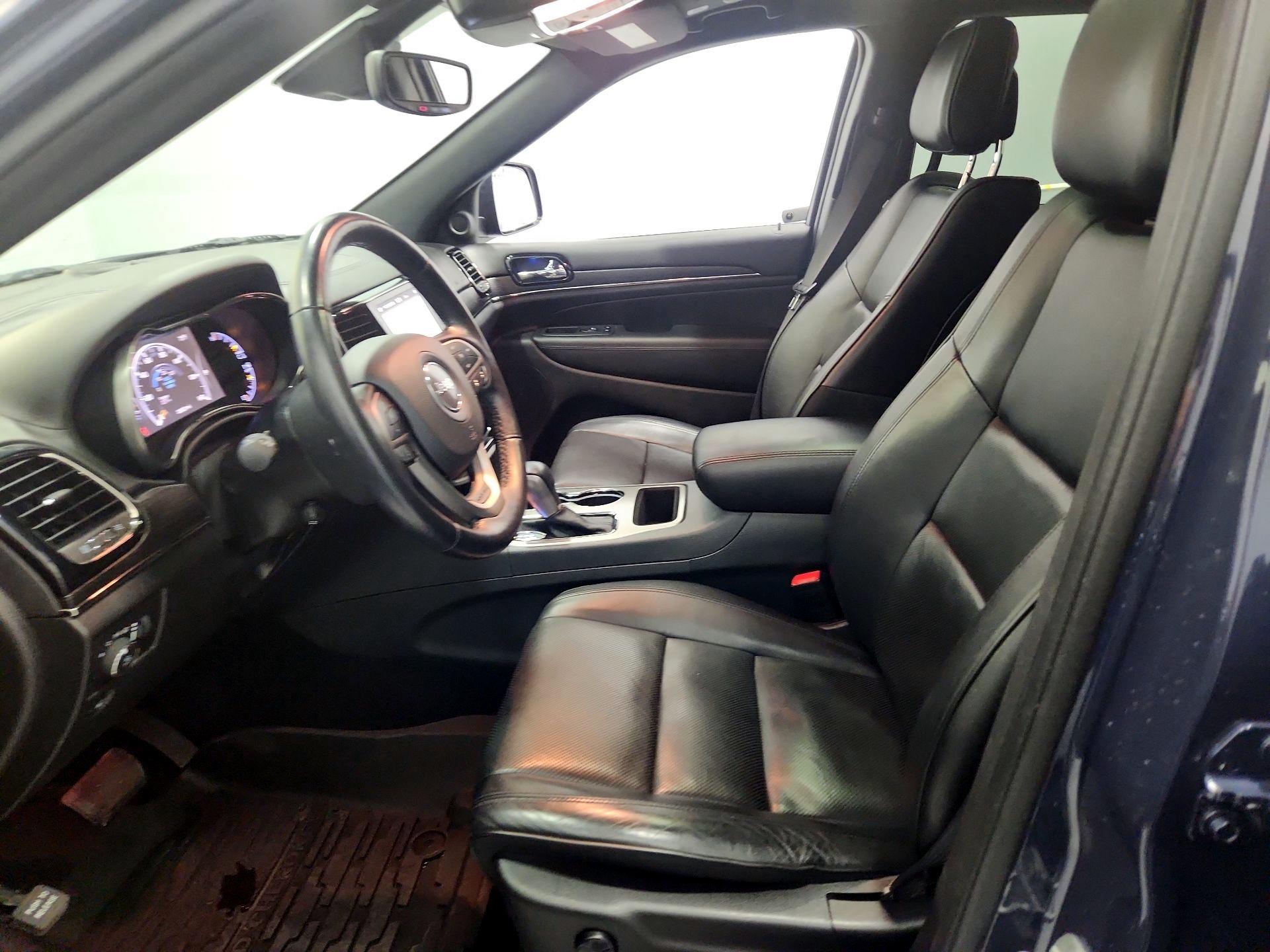 Thumbnail: 2021 Jeep Grand Cherokee - 11