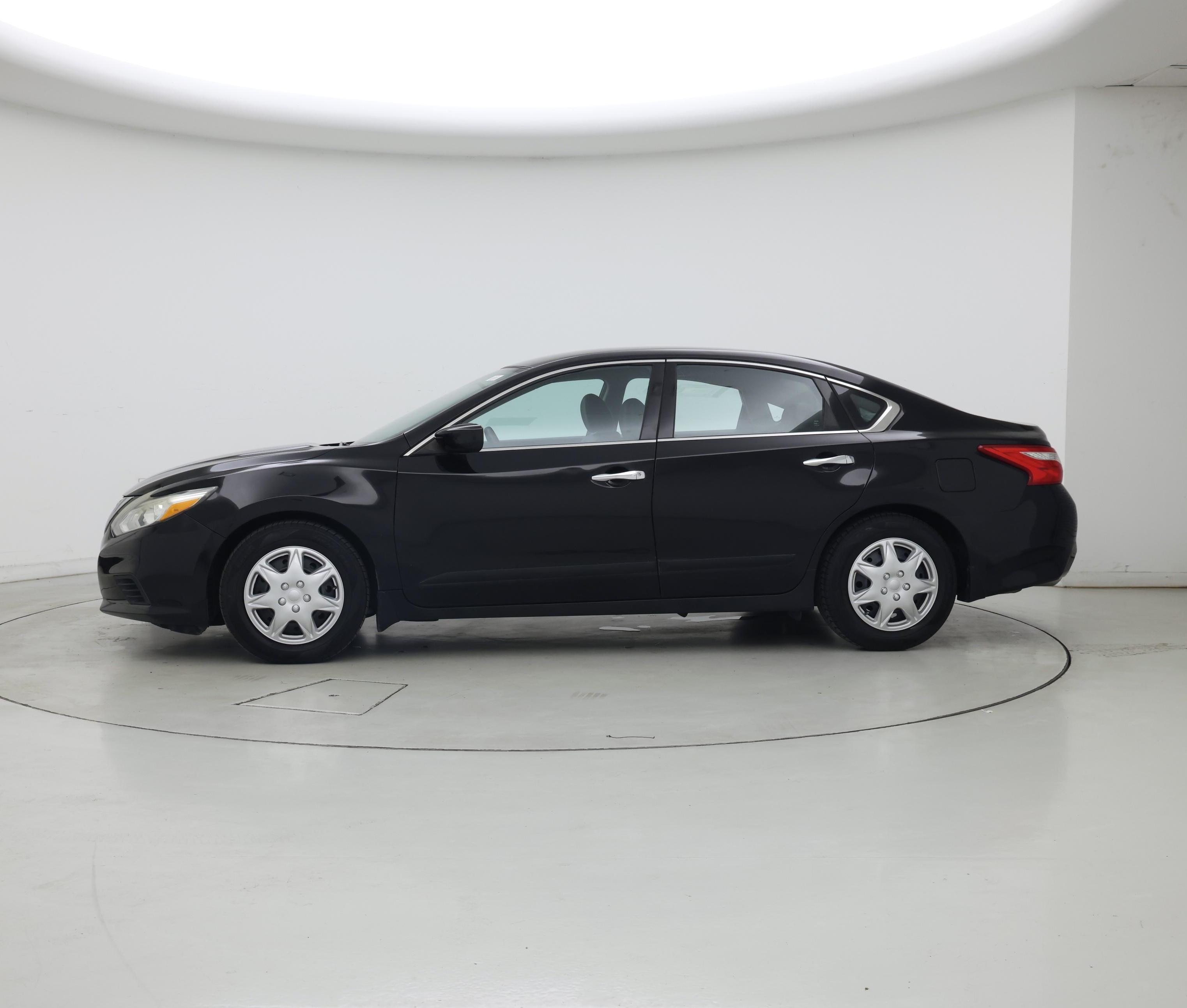 Thumbnail: 2016 Nissan Altima - 3