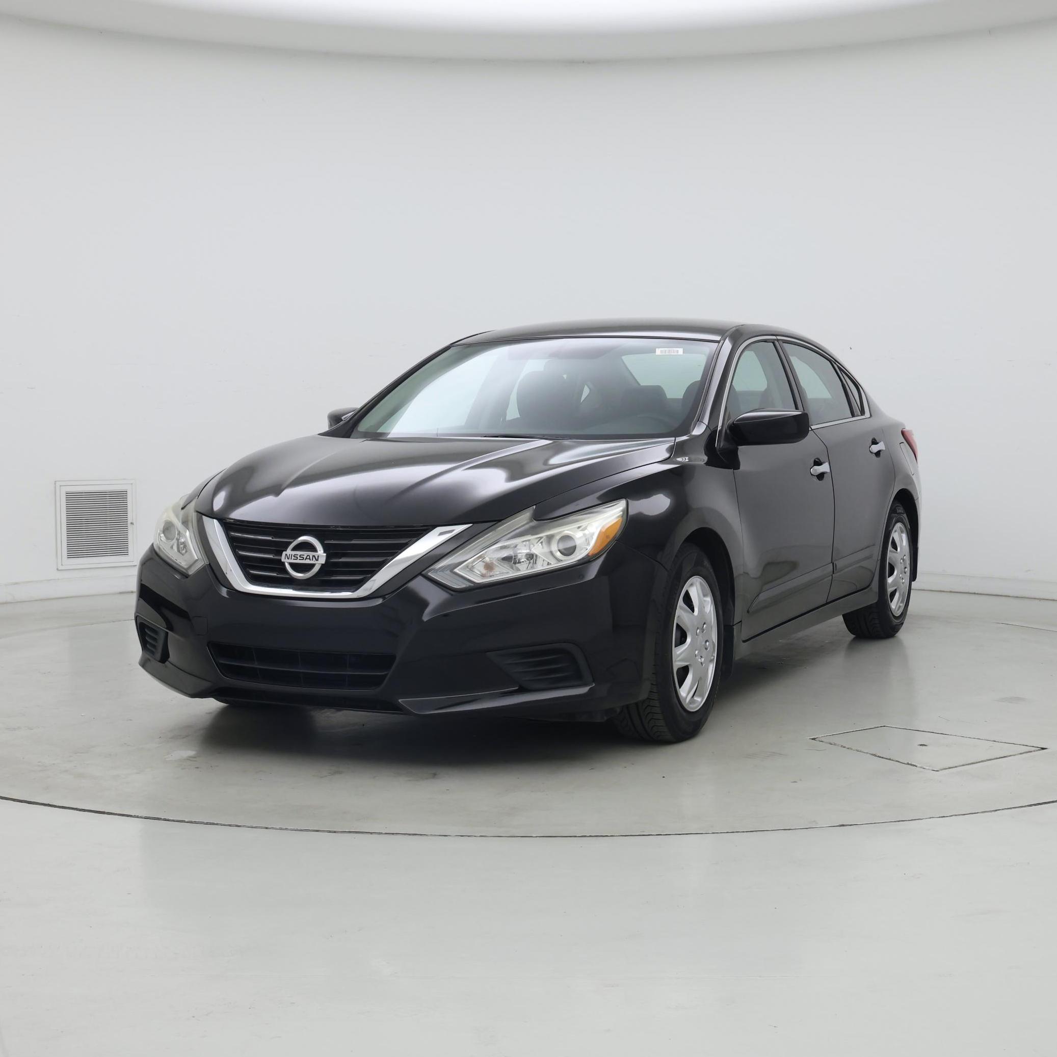 Thumbnail: 2016 Nissan Altima - 4