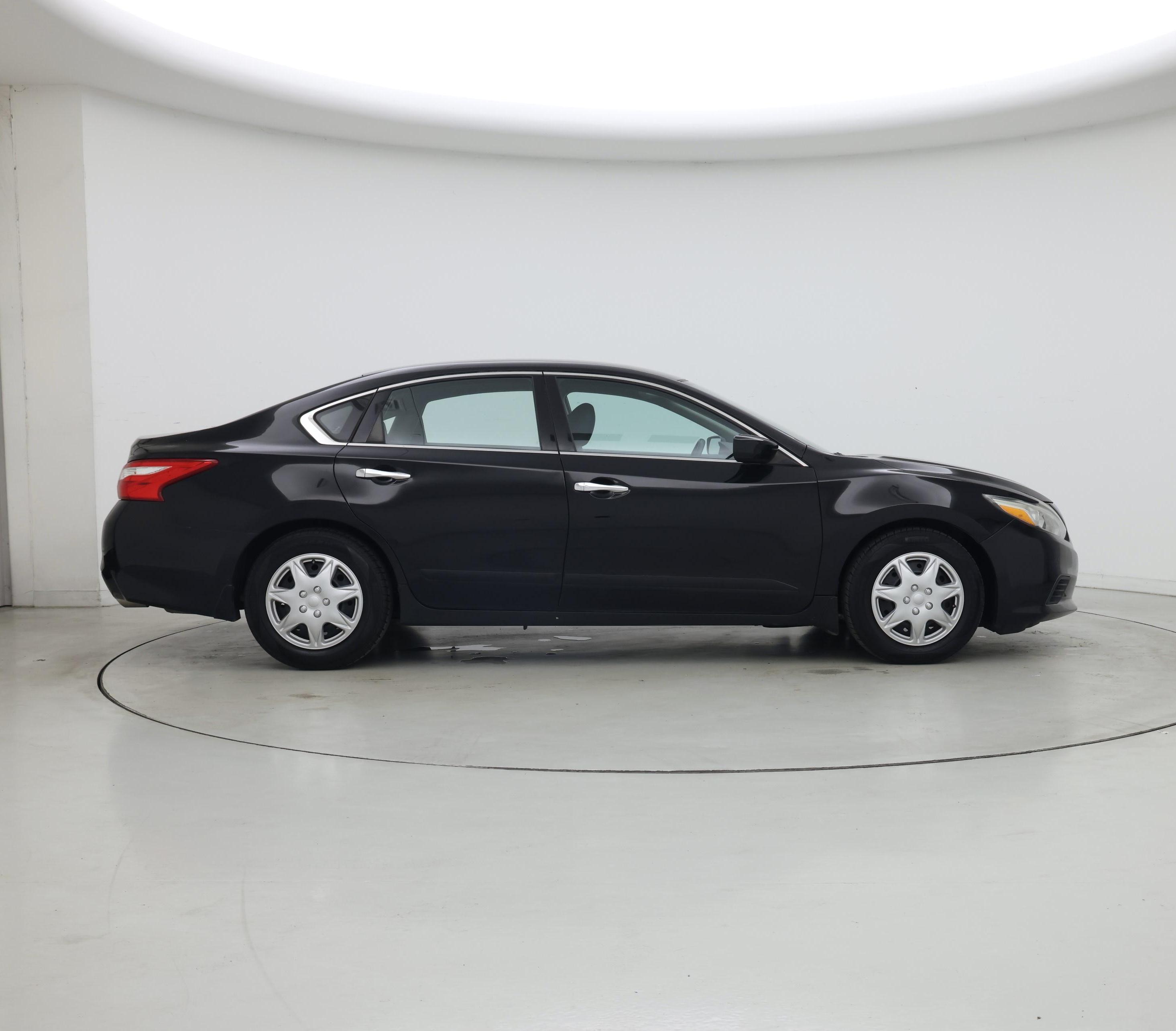 Thumbnail: 2016 Nissan Altima - 7