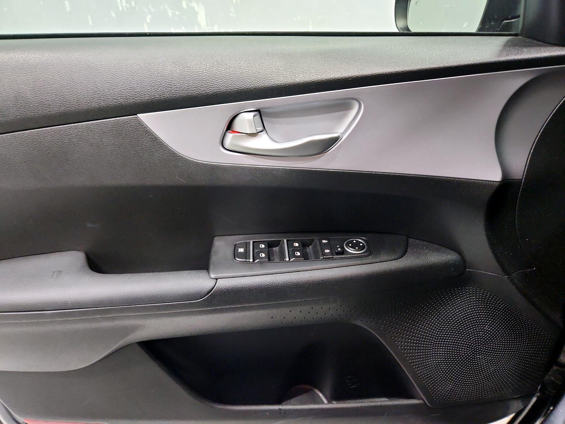Thumbnail: 2024 Kia Forte - 12