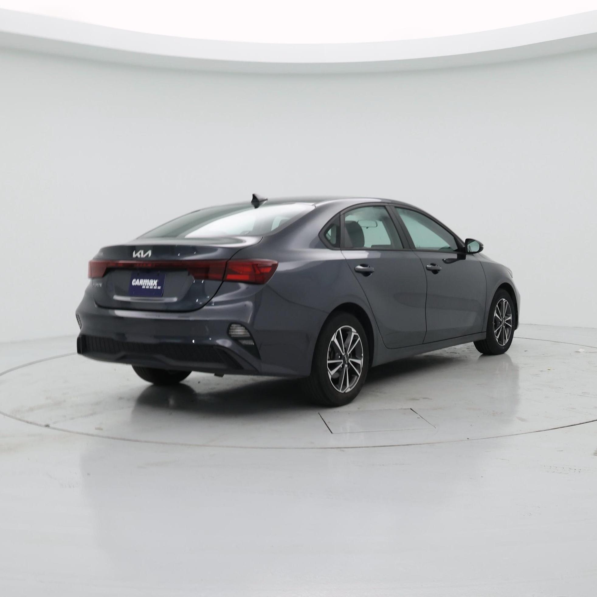 Thumbnail: 2024 Kia Forte - 8