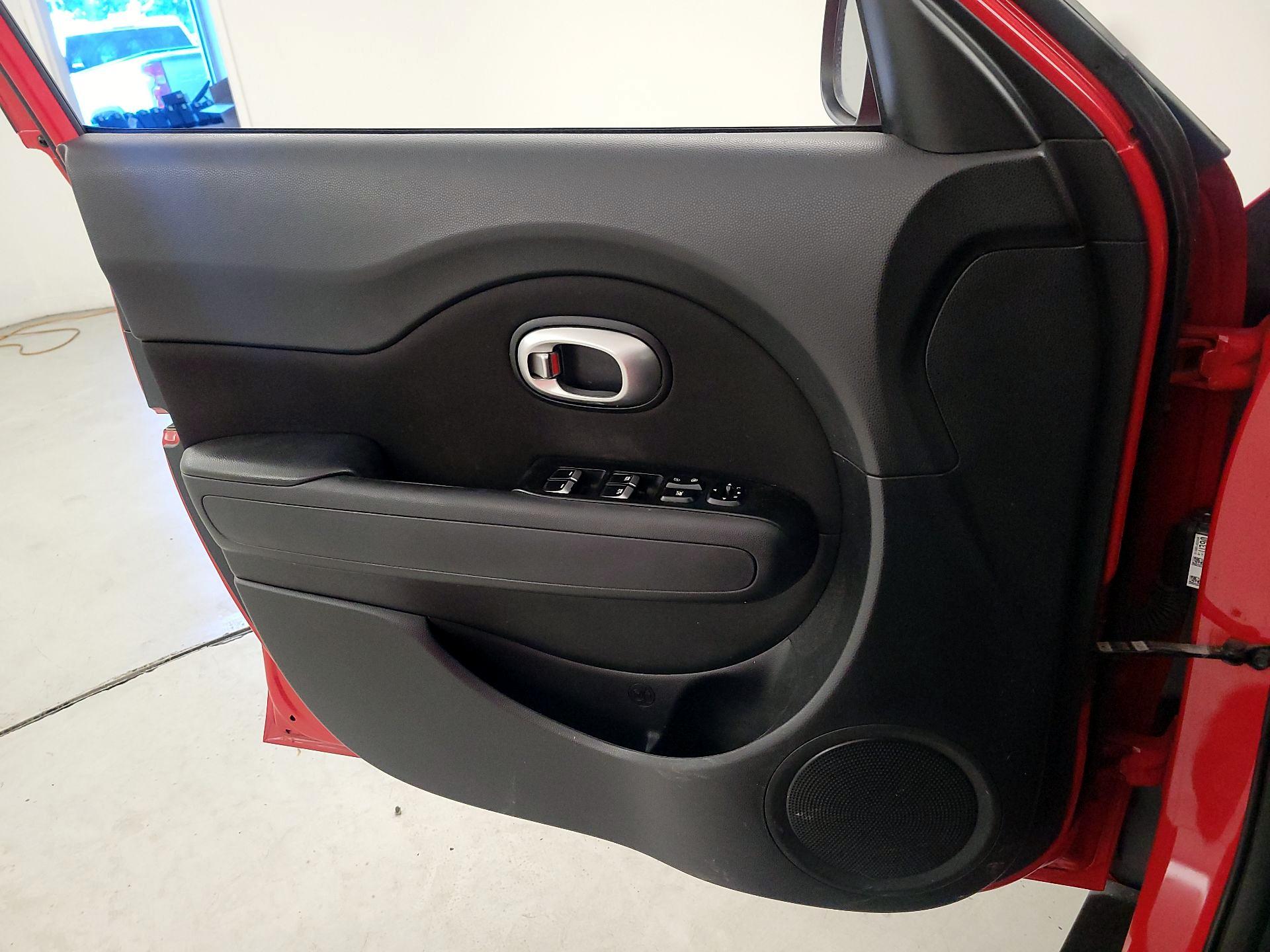 Thumbnail: 2019 Kia Soul - 12
