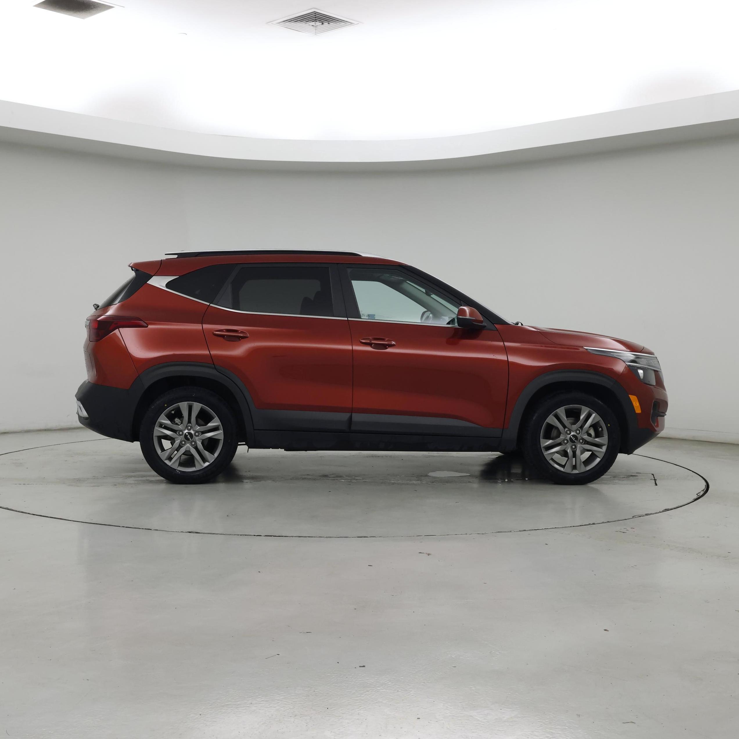 Thumbnail: 2022 Kia Seltos - 7
