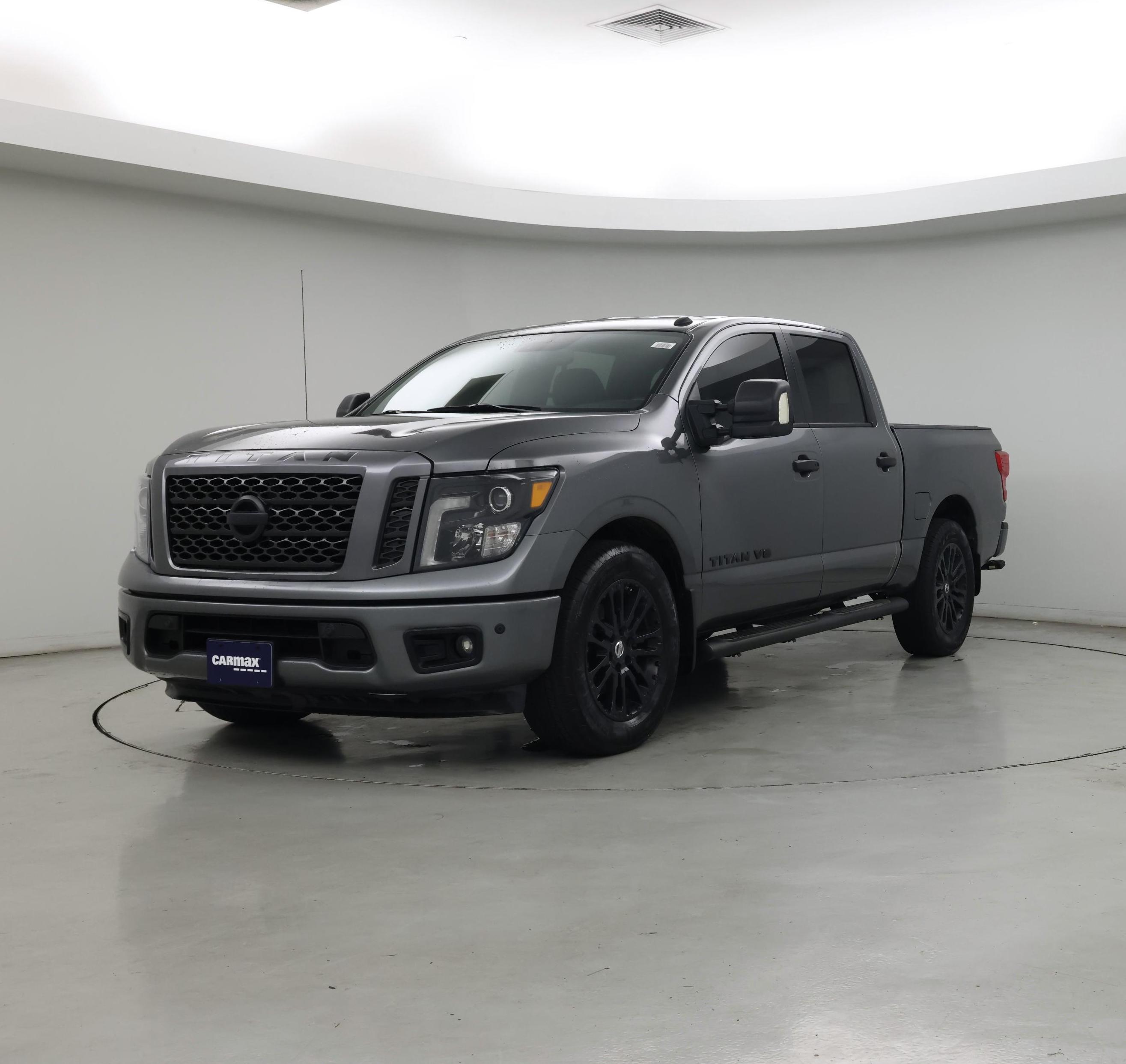 Thumbnail: 2018 Nissan Titan - 4