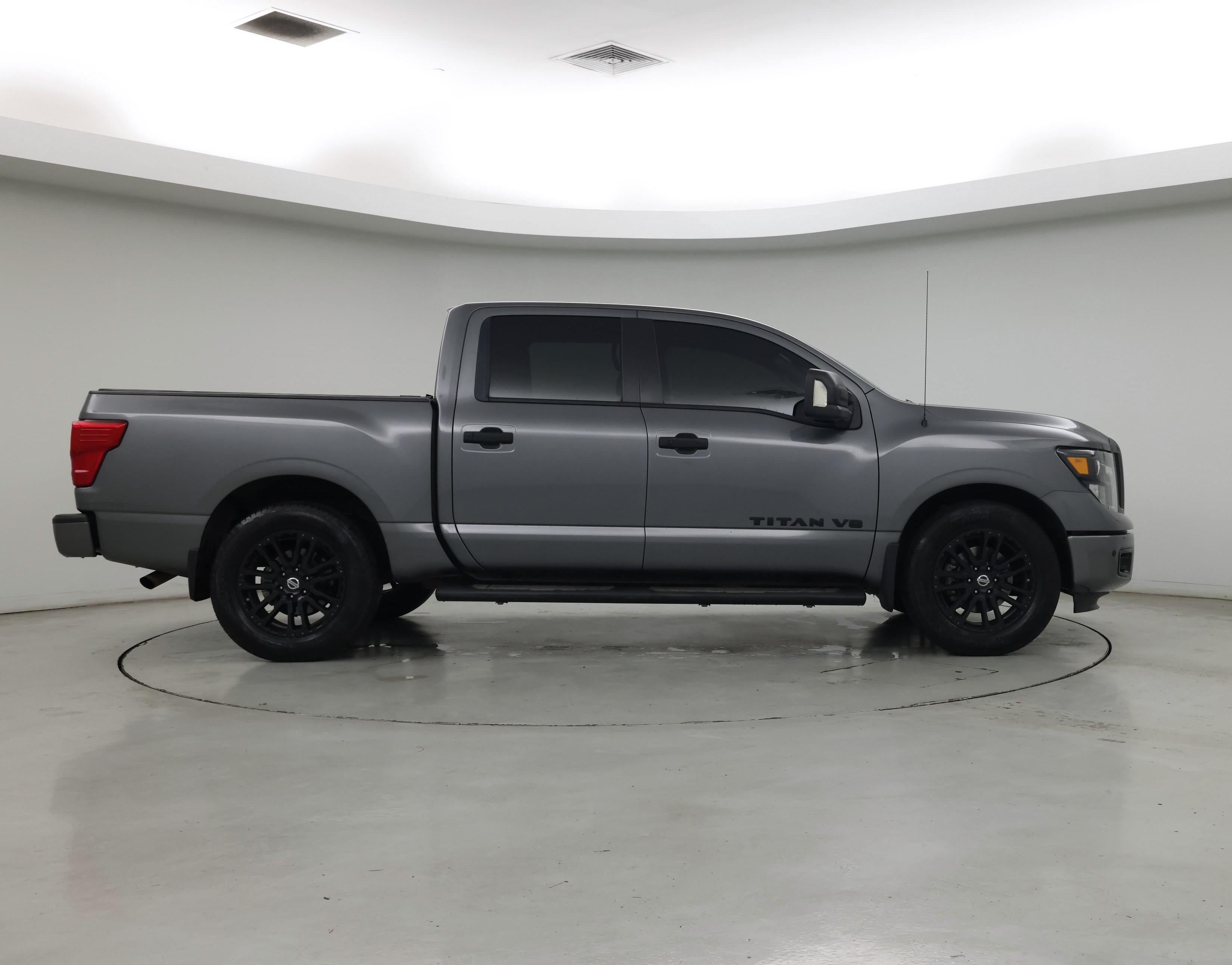 Thumbnail: 2018 Nissan Titan - 7