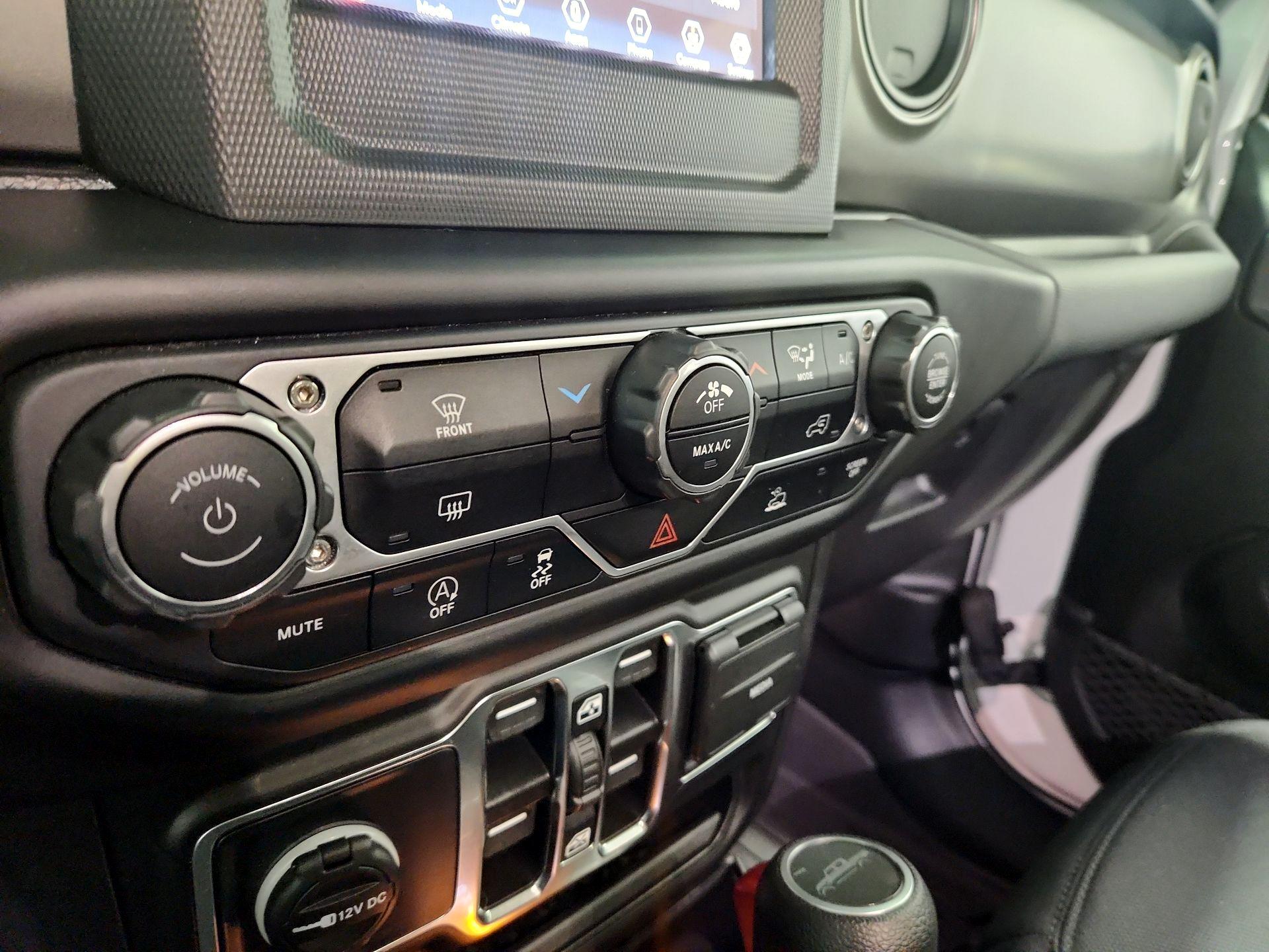 Thumbnail: 2022 Jeep Gladiator - 16
