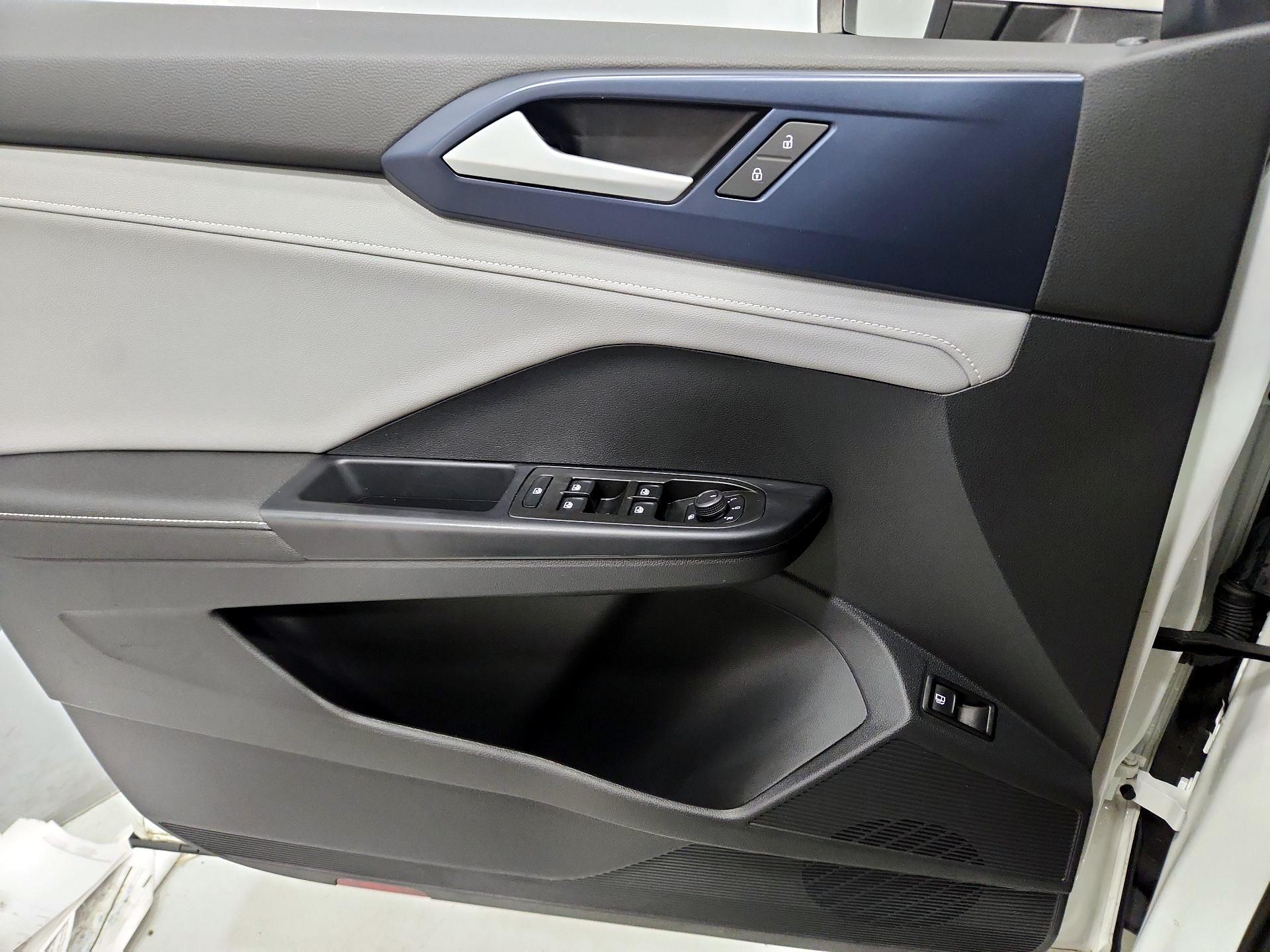 Thumbnail: 2024 Volkswagen Taos - 12