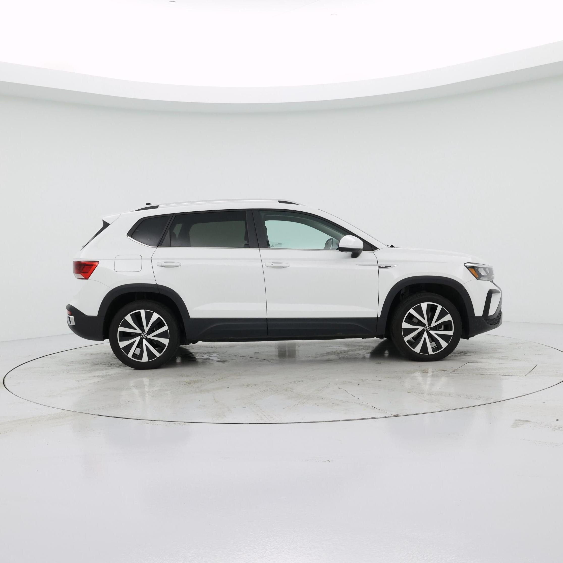 Thumbnail: 2024 Volkswagen Taos - 7