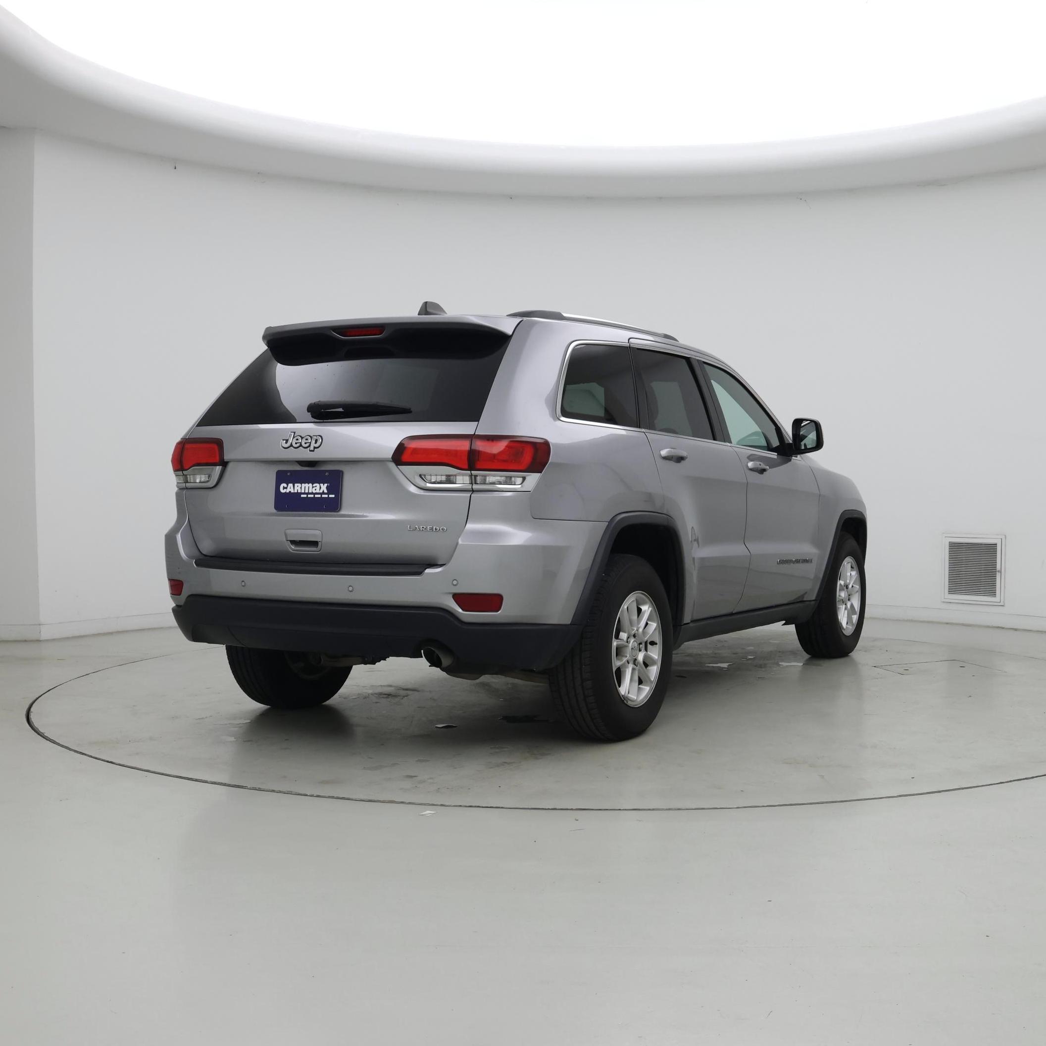 Thumbnail: 2020 Jeep Grand Cherokee - 8