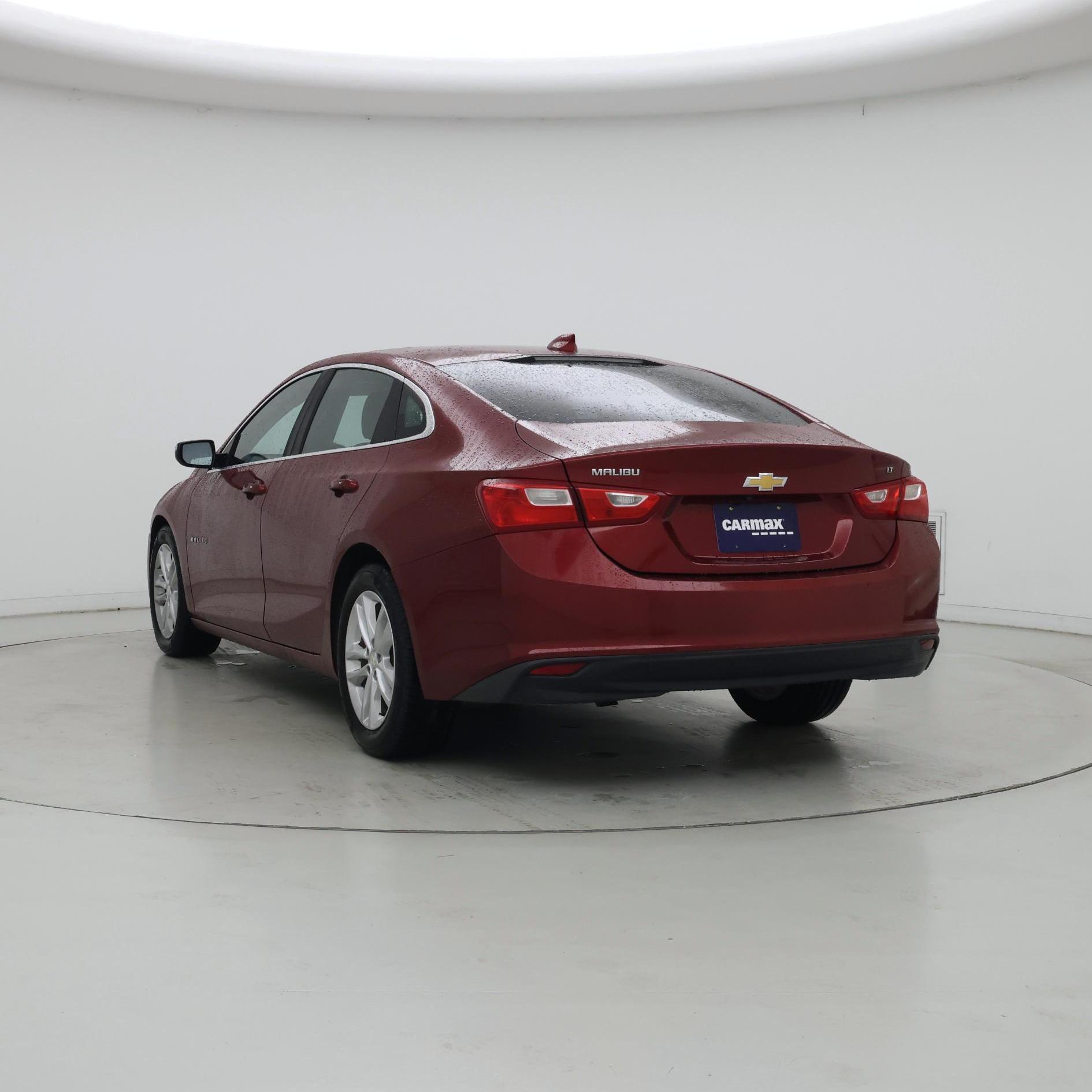 Thumbnail: 2018 Chevrolet Malibu - 2
