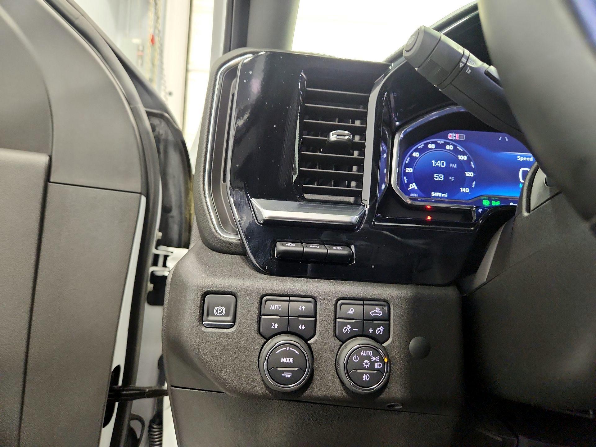 Thumbnail: 2025 Chevrolet Silverado 3500 - 13