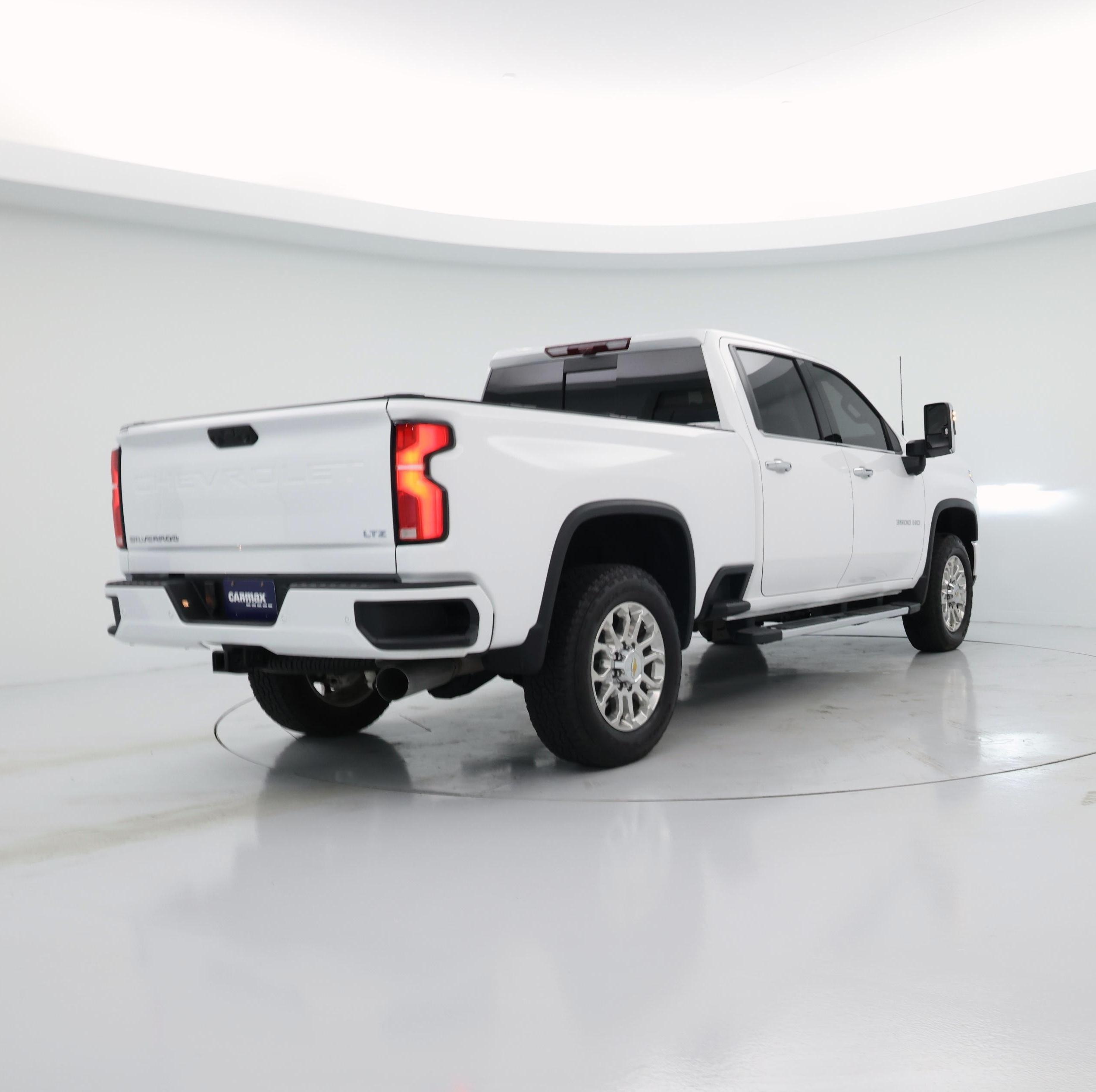Thumbnail: 2025 Chevrolet Silverado 3500 - 8