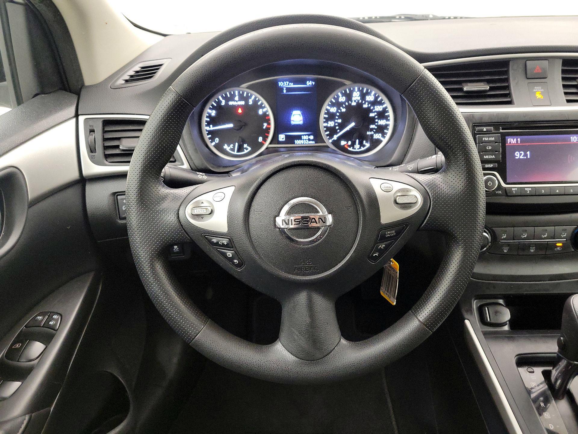 Thumbnail: 2018 Nissan Sentra - 10