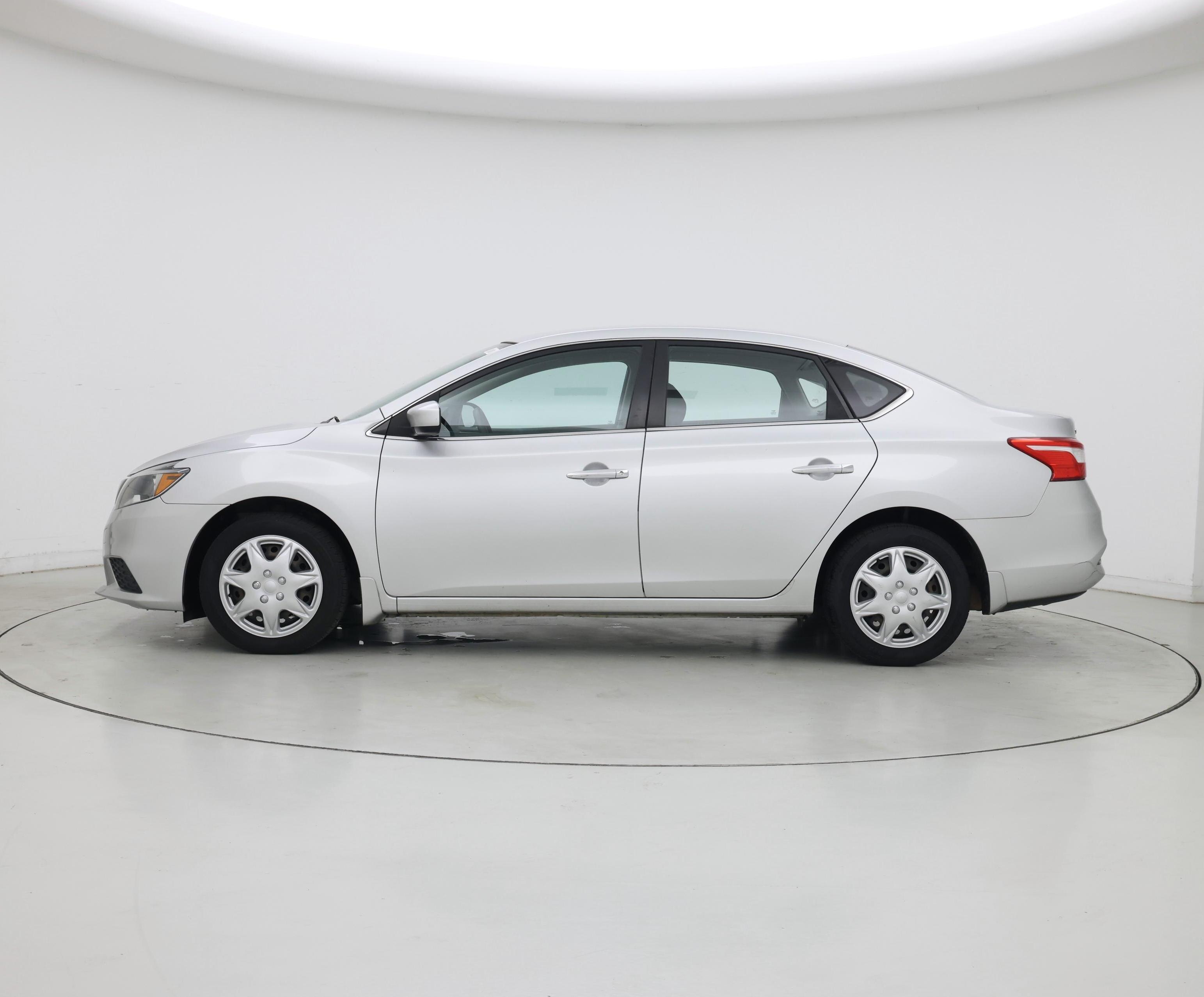 Thumbnail: 2018 Nissan Sentra - 3