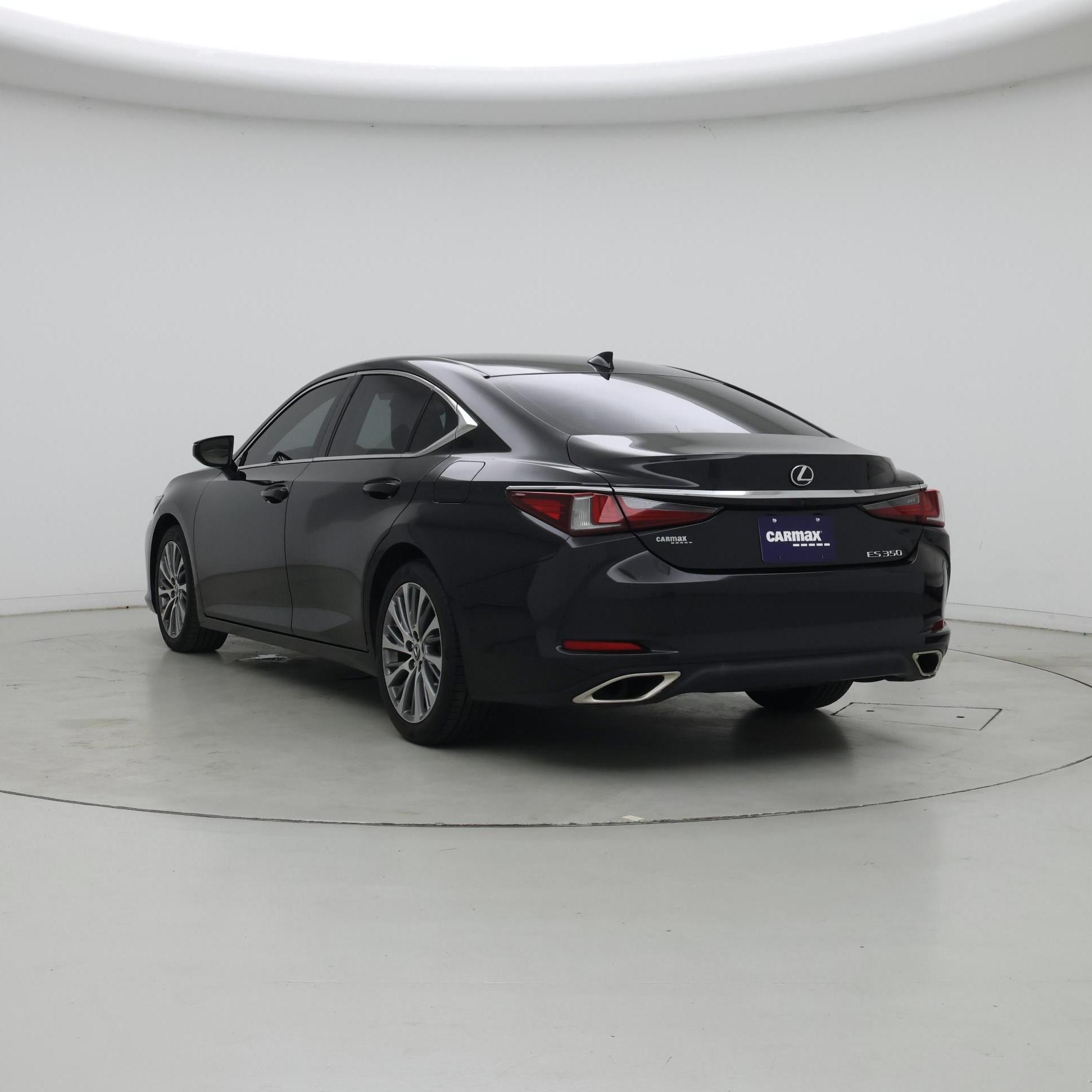 Thumbnail: 2019 Lexus ES - 2