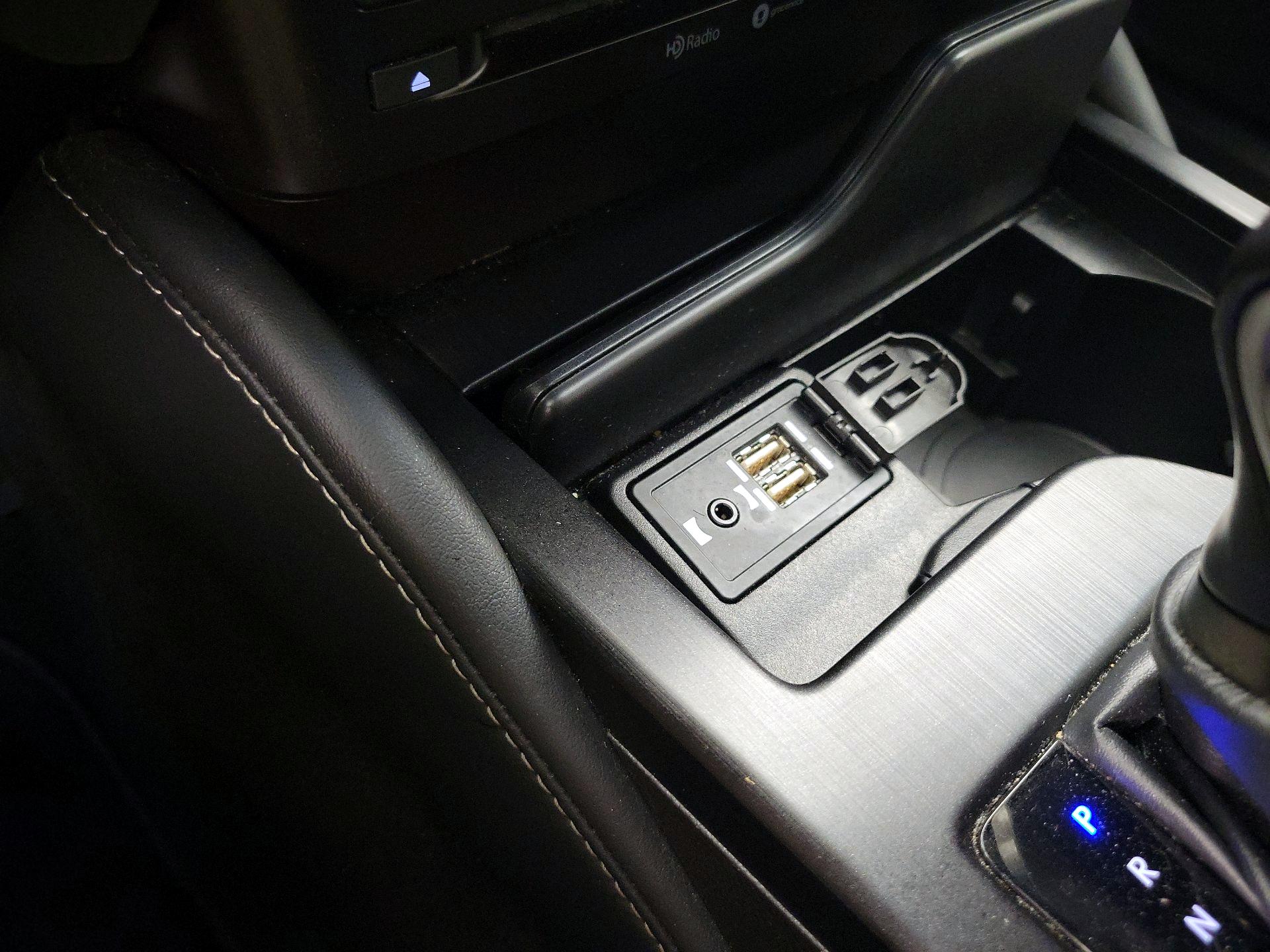 Thumbnail: 2019 Lexus ES - 19