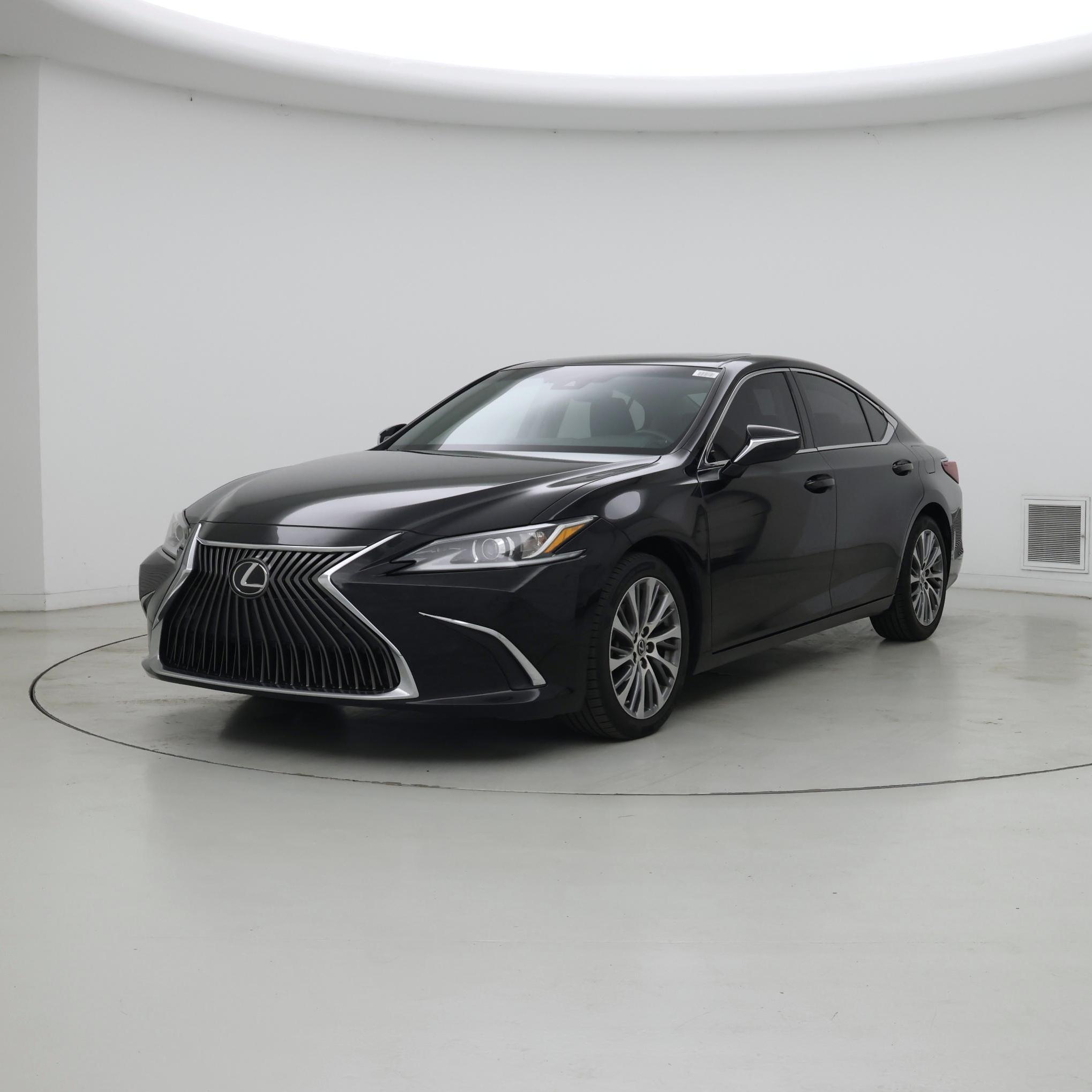 Thumbnail: 2019 Lexus ES - 4