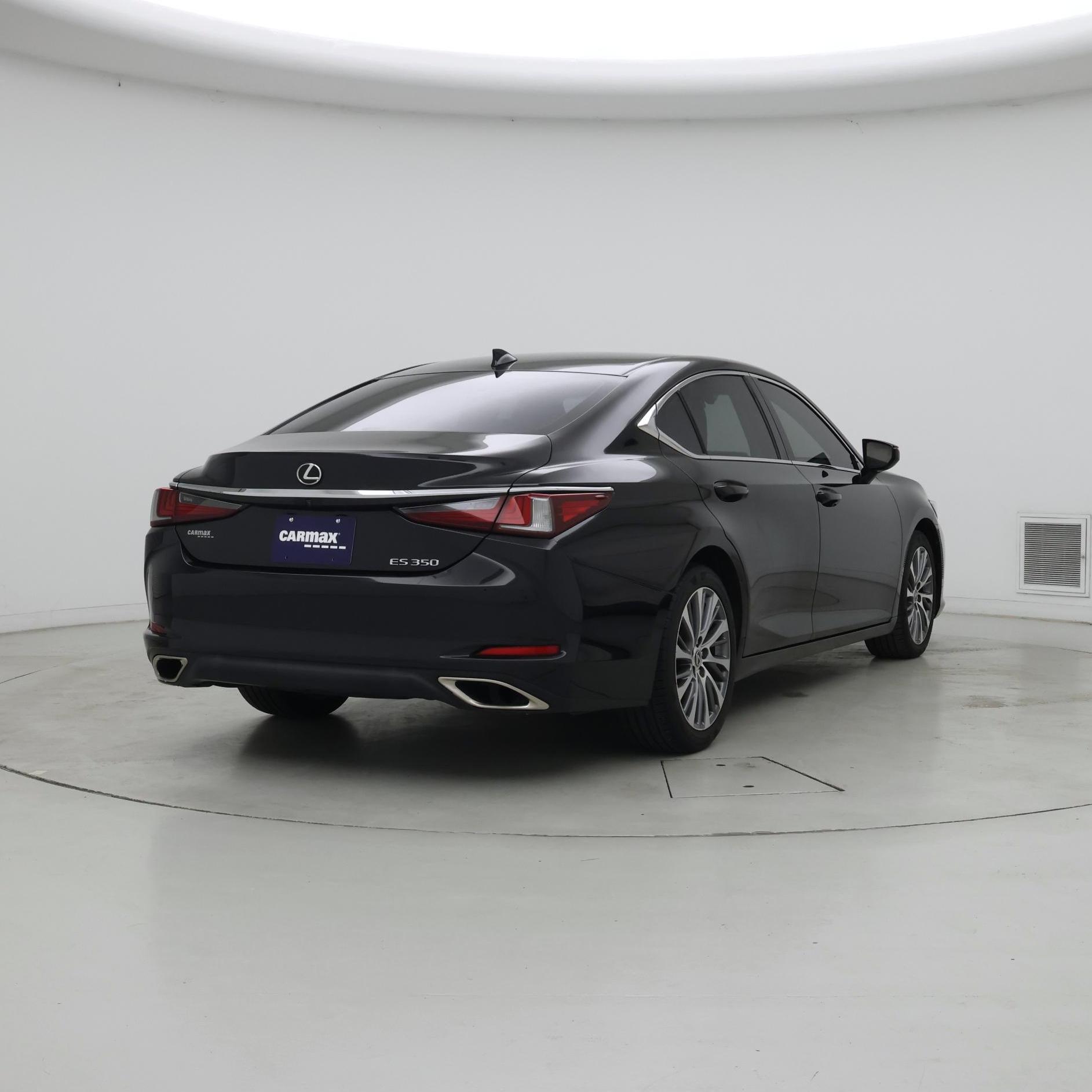 Thumbnail: 2019 Lexus ES - 8