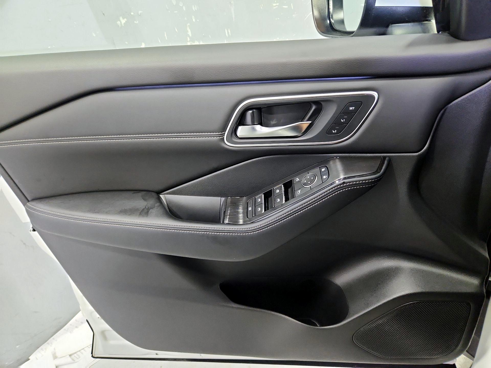 Thumbnail: 2026 Nissan Rogue - 12
