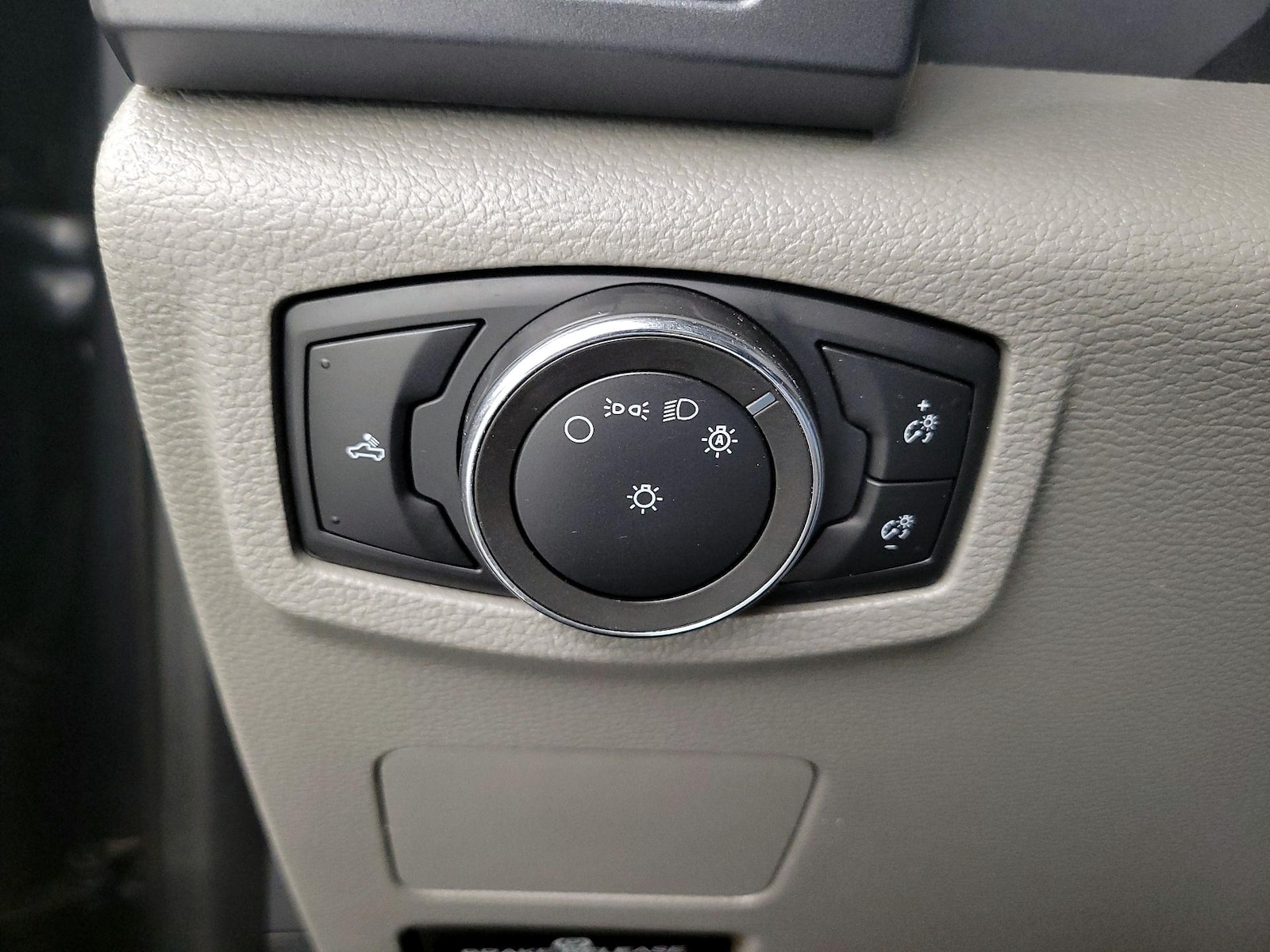 2022 Ford F-350 Super Duty XLT - Photo 14