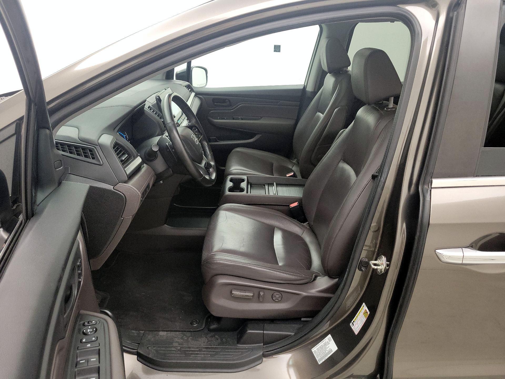 Thumbnail: 2018 Honda Odyssey - 11