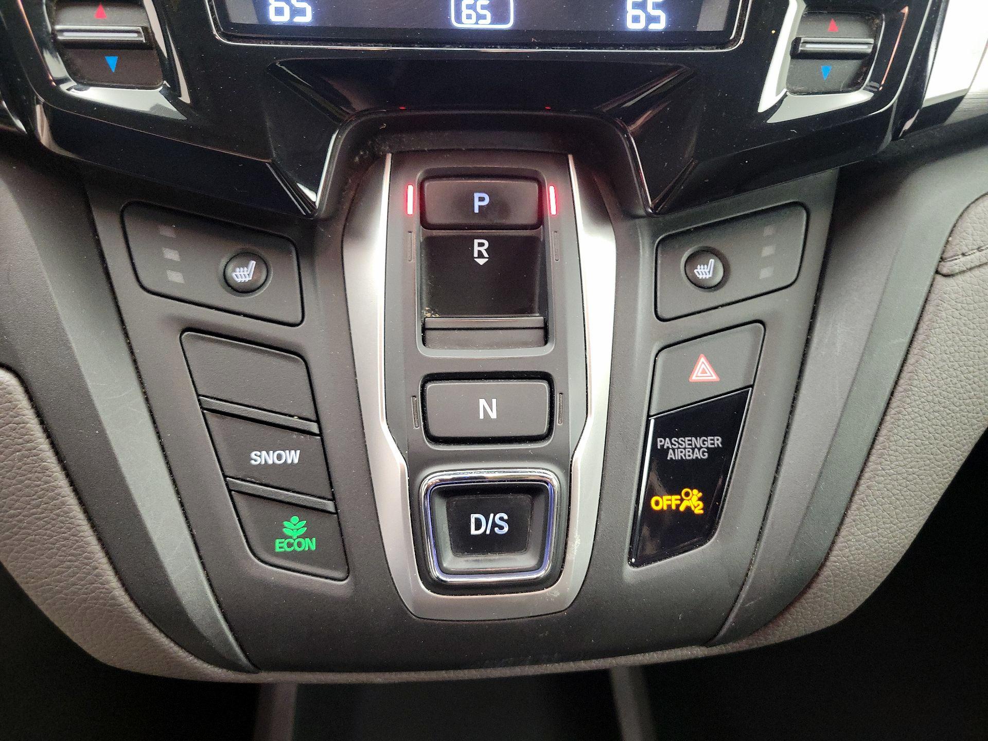 Thumbnail: 2018 Honda Odyssey - 18