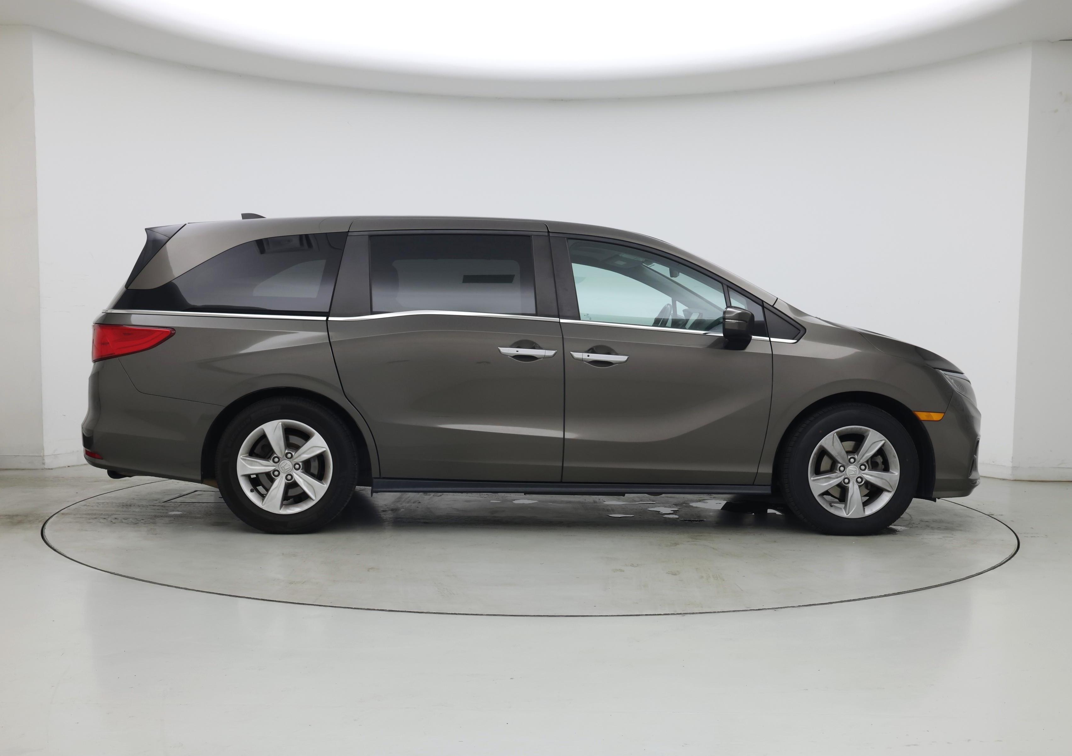 Thumbnail: 2018 Honda Odyssey - 7