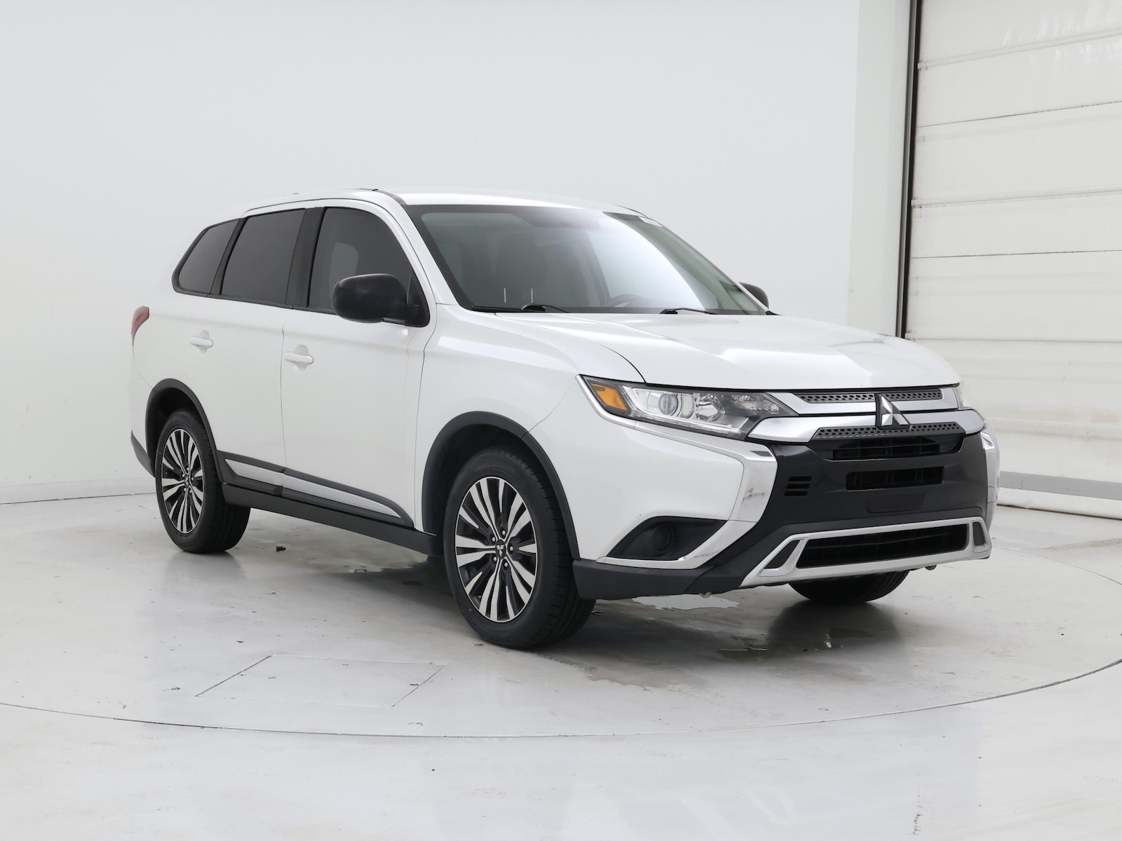 2019 Mitsubishi Outlander ES - Photo 2