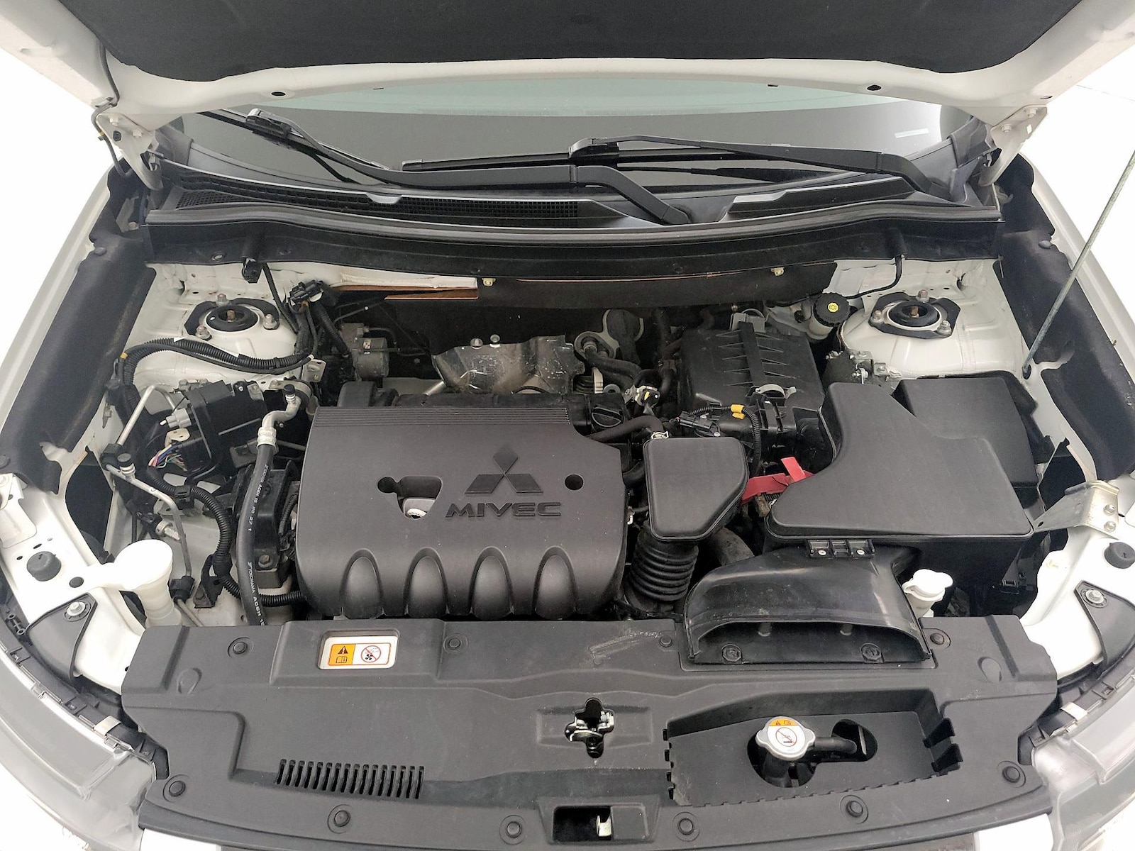 2019 Mitsubishi Outlander ES - Photo 24