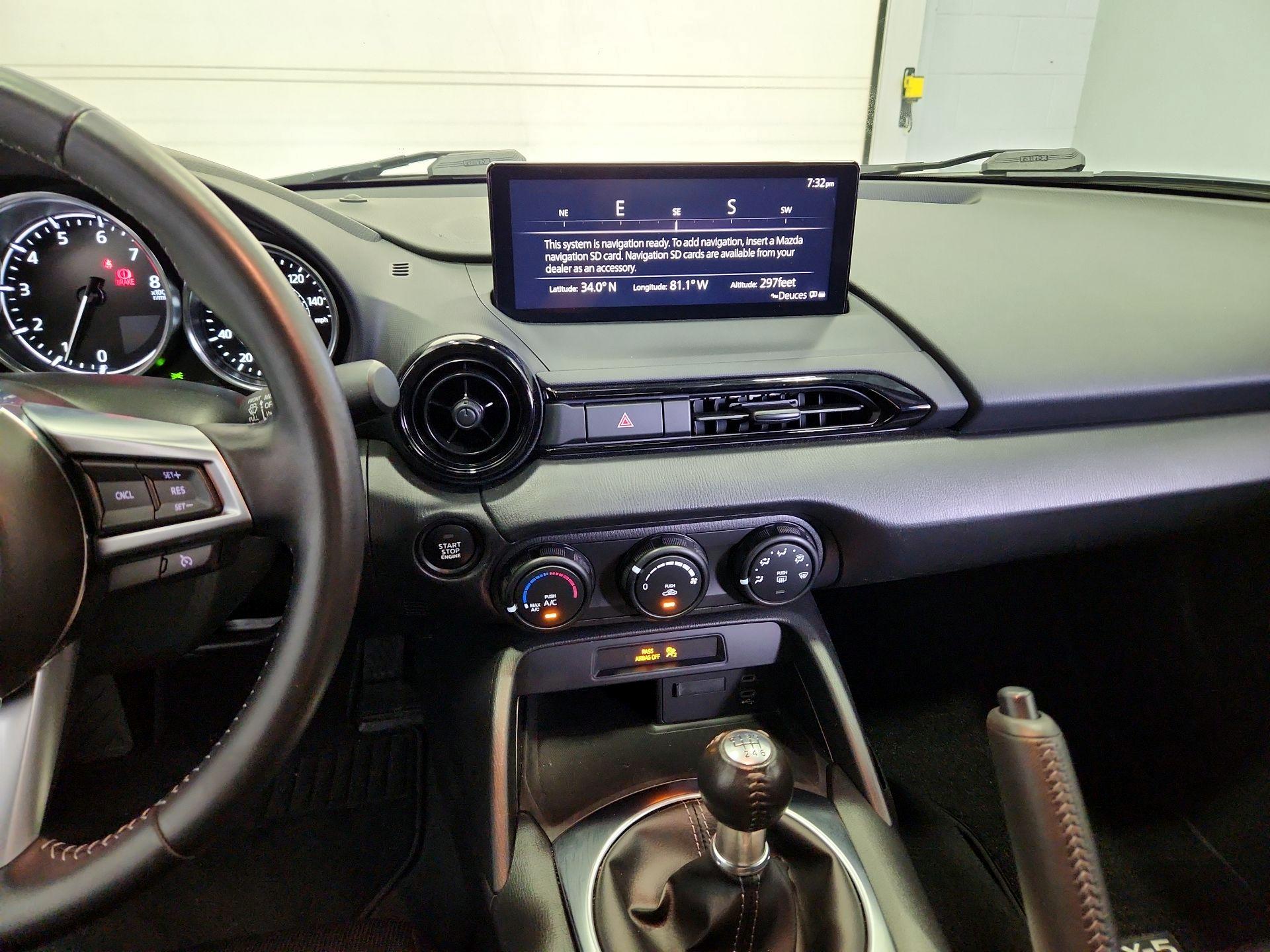 Thumbnail: 2025 Mazda MX-5 Miata - 9