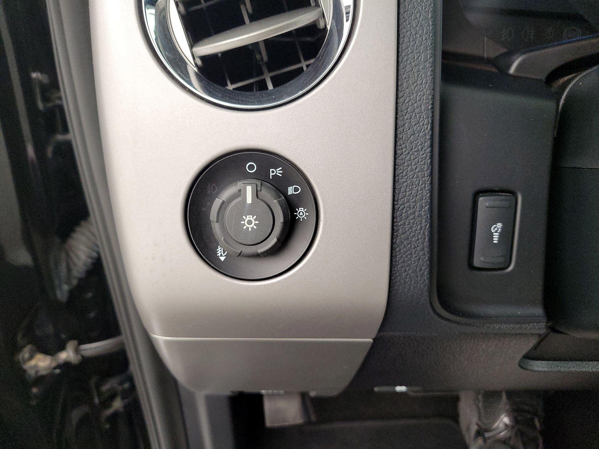 Thumbnail: 2015 Ford Expedition - 13