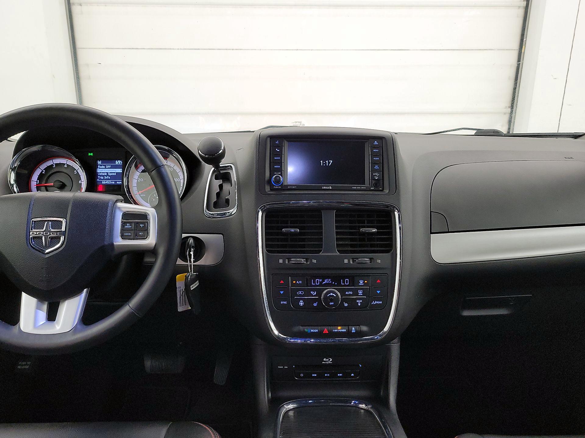 Thumbnail: 2016 Dodge Grand Caravan - 9