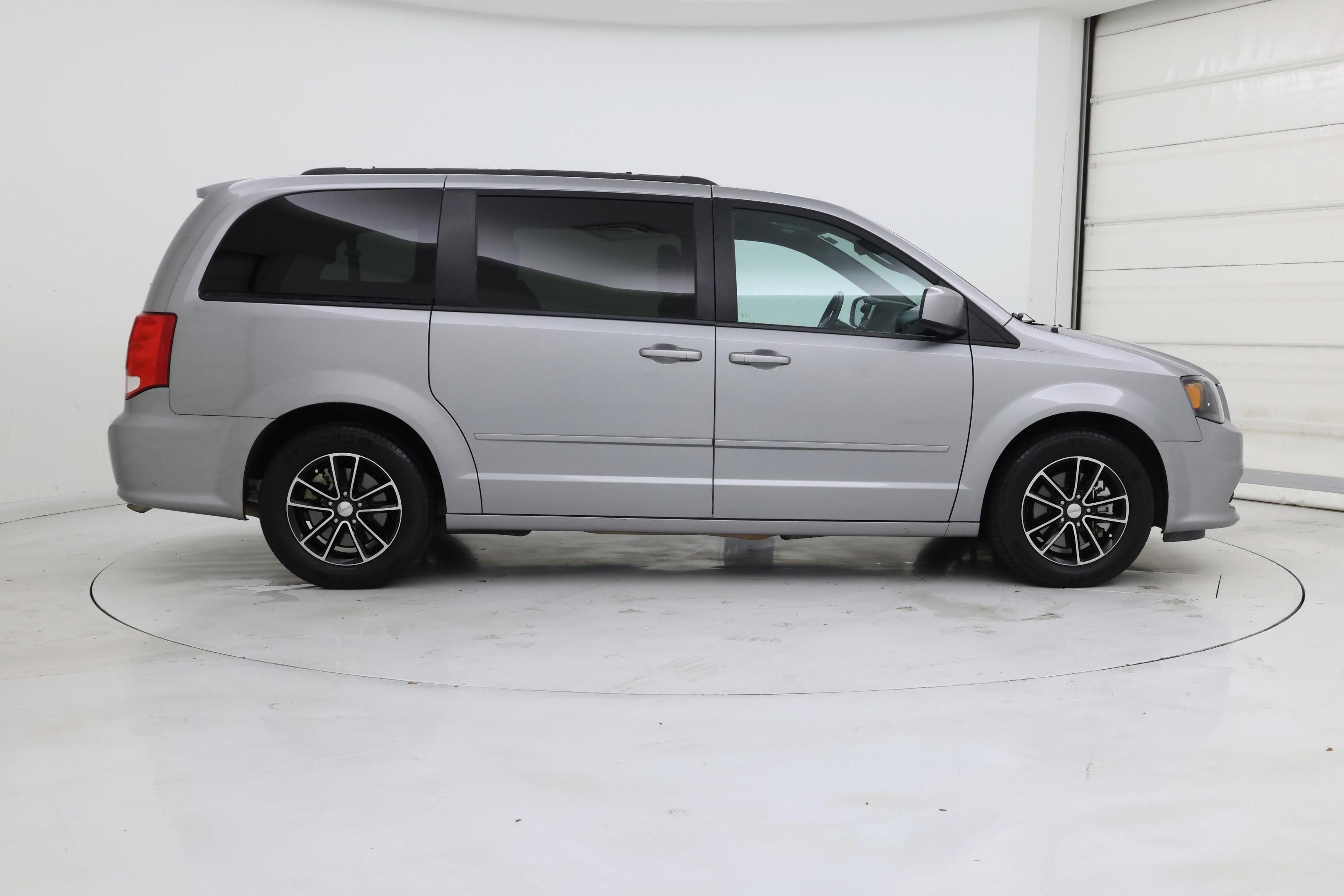 Thumbnail: 2016 Dodge Grand Caravan - 7
