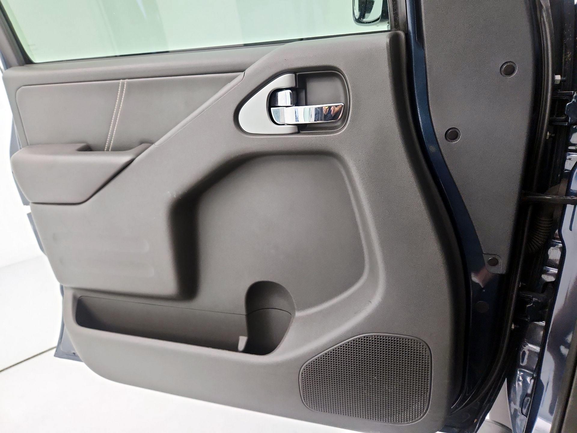 Thumbnail: 2021 Nissan Frontier - 12