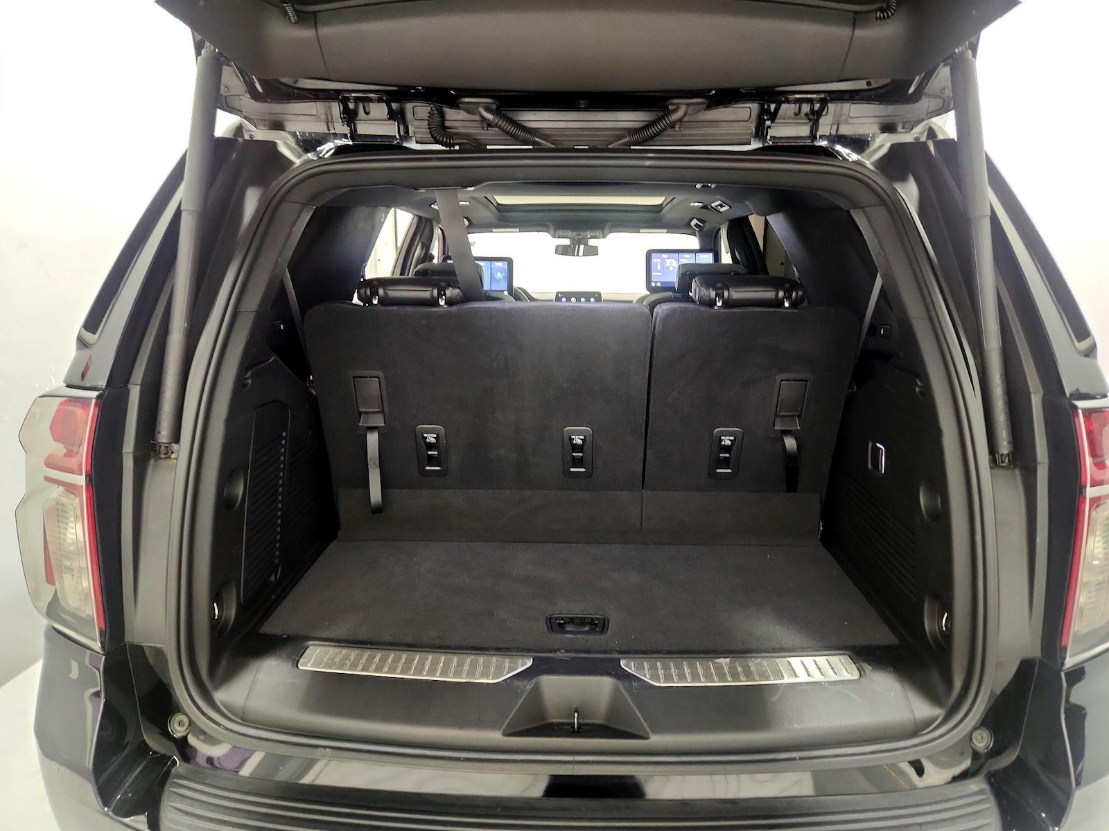 2021 Chevrolet Tahoe Z71 - Photo 23